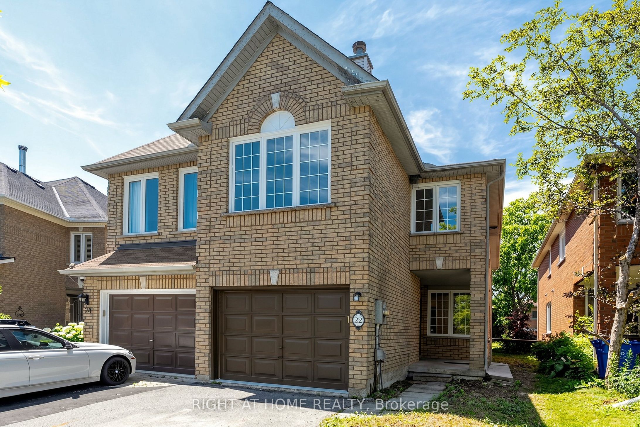 22 Foxtail Ridge, Newmarket, ON L3X 1Z6 photo 2