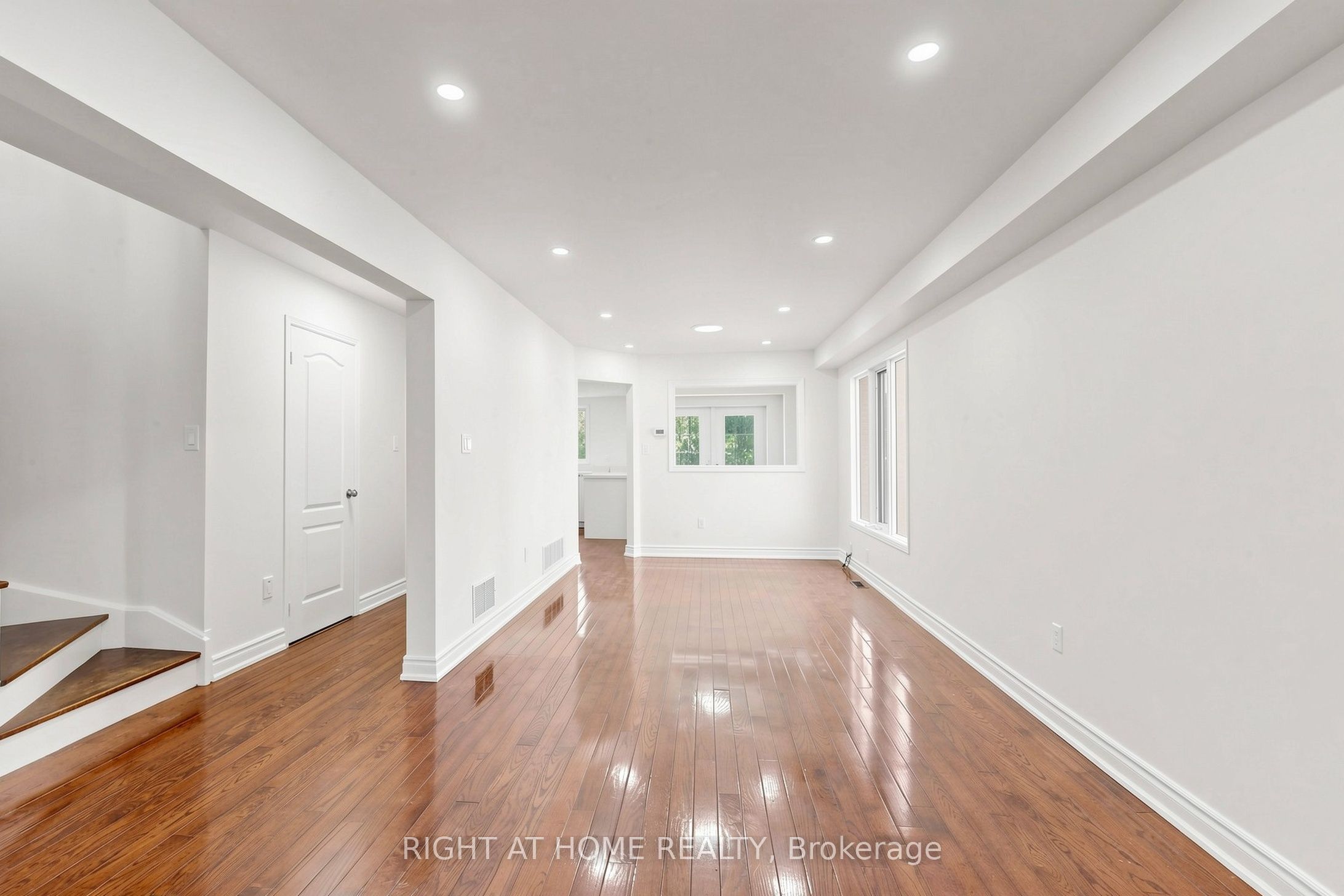 22 Foxtail Ridge, Newmarket, ON L3X 1Z6 photo 5