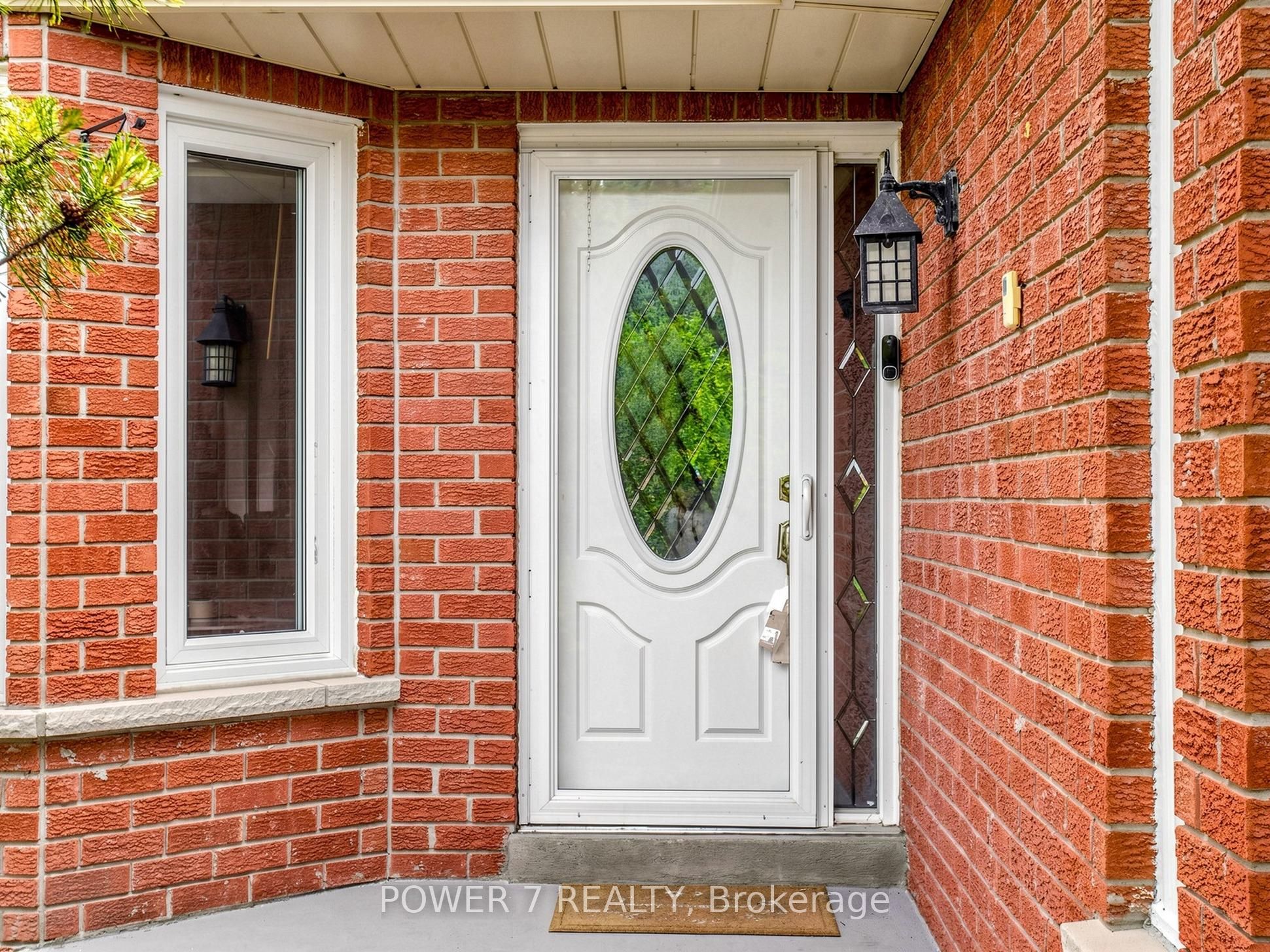71 Canterbury Court, Richmond Hill, ON L4C 8E7 photo 2