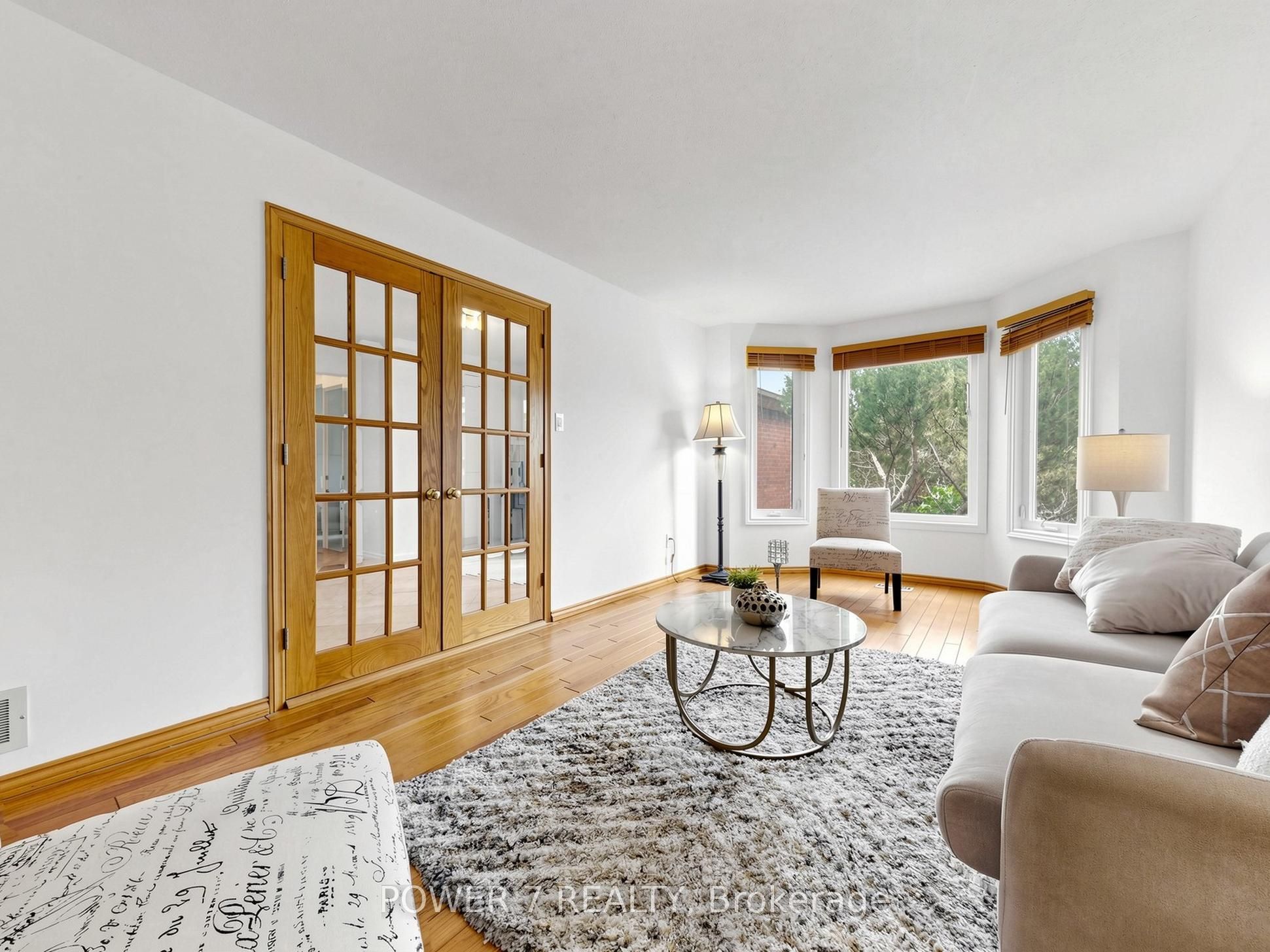 71 Canterbury Court, Richmond Hill, ON L4C 8E7 photo 5