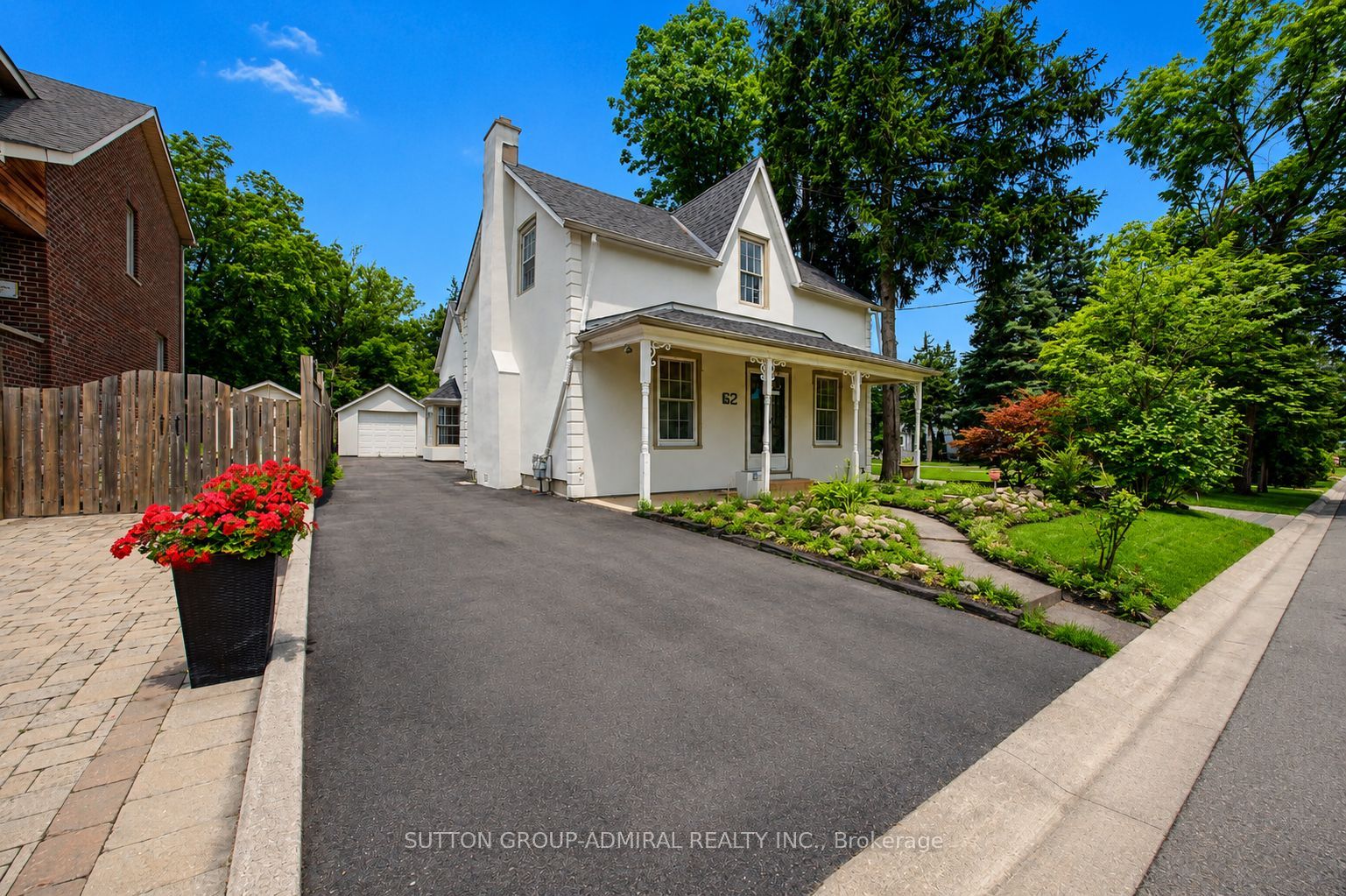 62 Centre Street W, Richmond Hill, ON L4C 3P7 photo 2