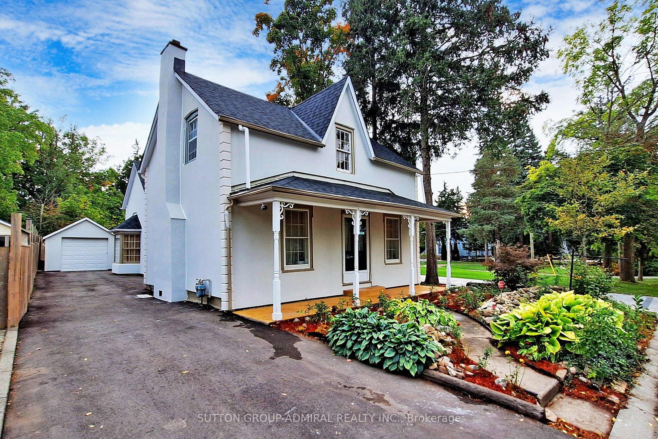 62 Centre Street W, Richmond Hill, ON L4C 3P7 photo 3