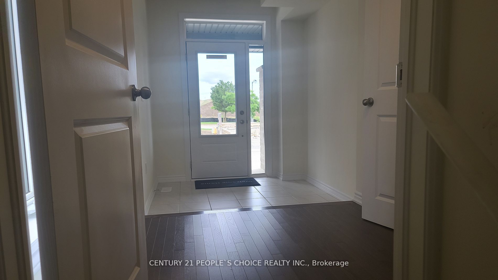 161 Blick Crescent, Aurora, ON L4G 4A7 photo 2