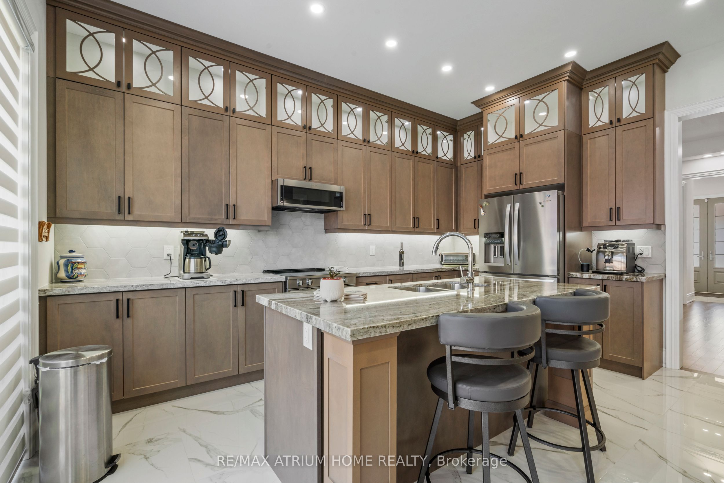 71 Silk Twist Drive, East Gwillimbury, ON L9N 0W4 photo 4