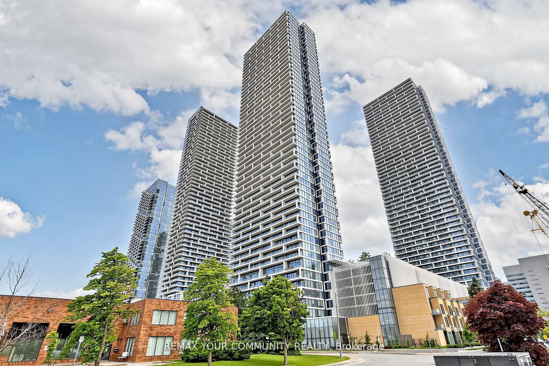 898 Portage Parkway 1503, Vaughan, ON L4K 0J6 photo 2