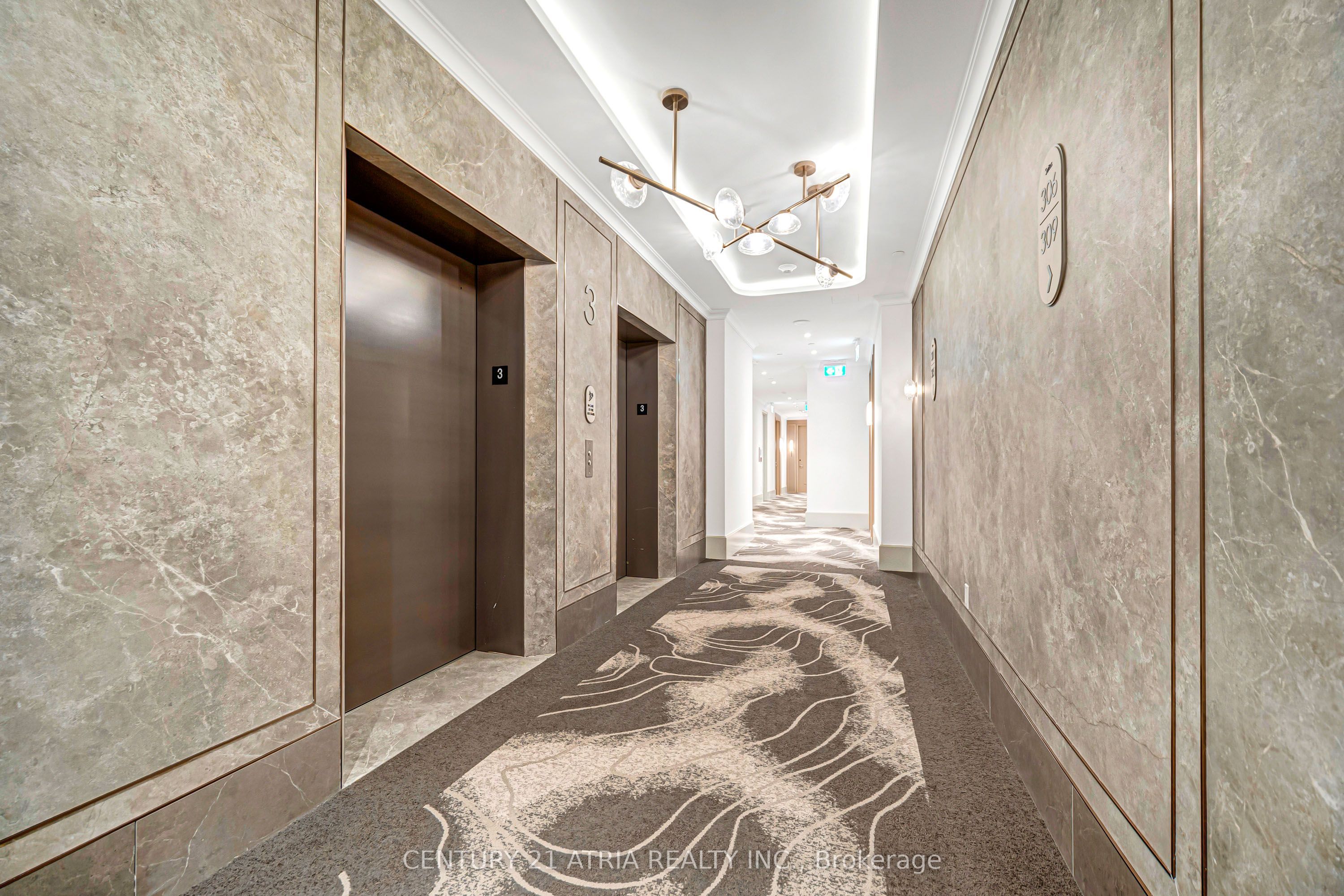 397 Royal Orchard Boulevard 301, Markham, ON L3T 0H3 photo 4