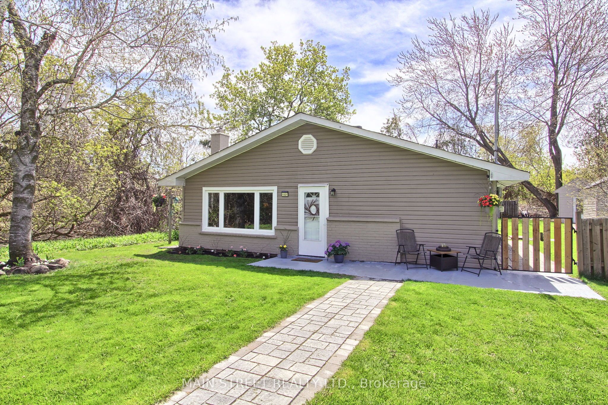 1021 Goshen Road, Innisfil, ON L9S 2B5 photo 2