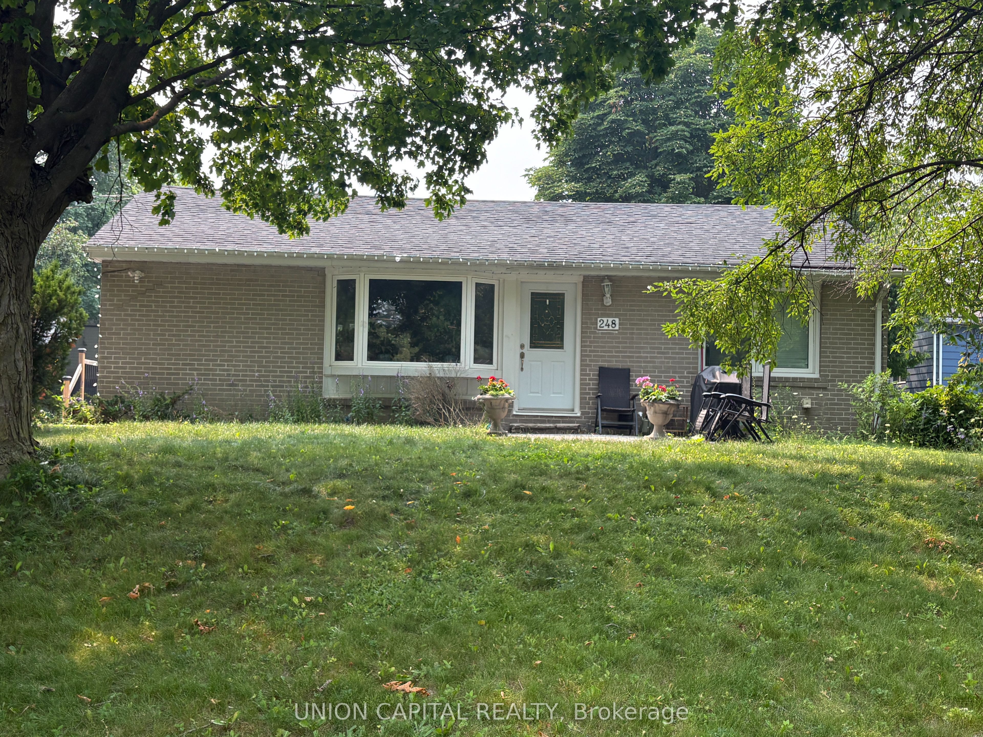 248 James Avenue Lower, Newmarket, ON L3Y 4R8 photo 3