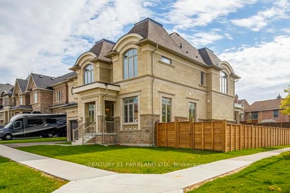 6 Dennis Reed Court, Aurora, ON L4G 4A5 photo 3