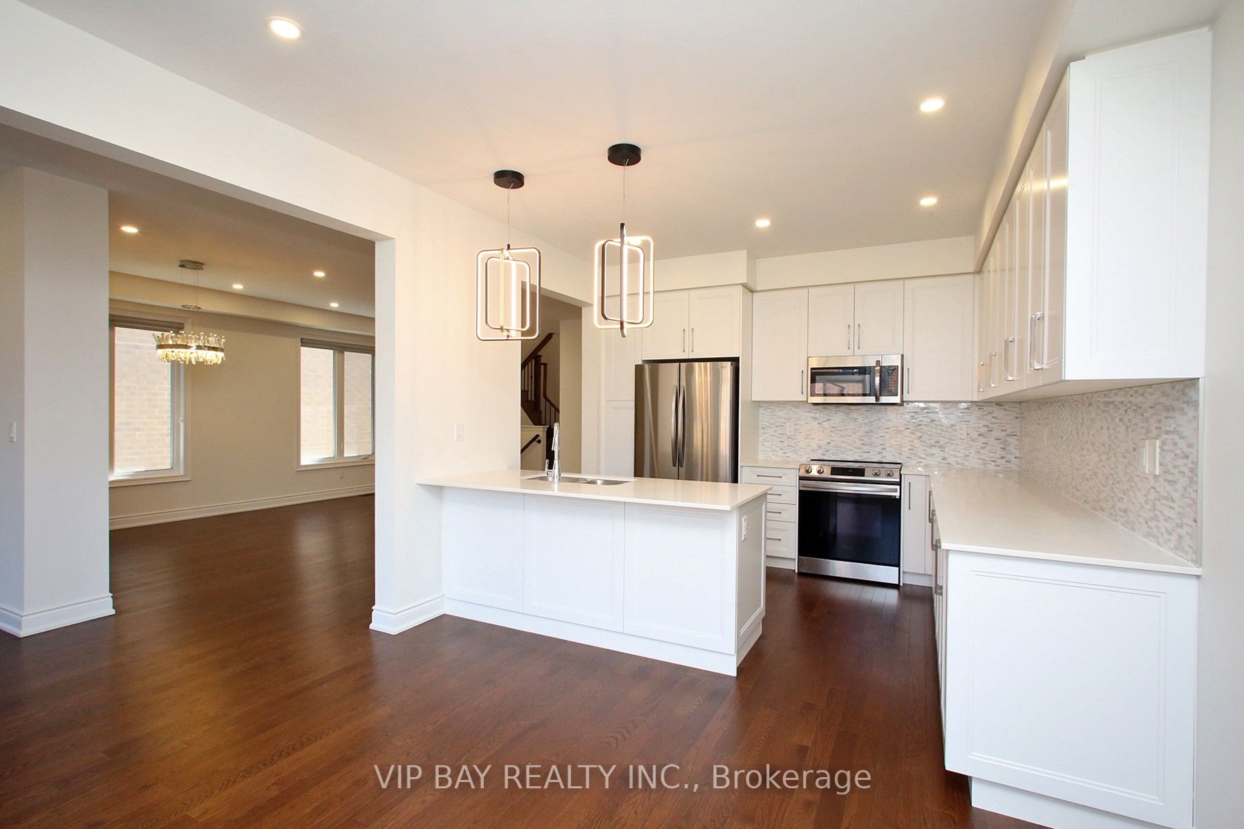8 Tremoy Road, East Gwillimbury, ON L9N 0T4 photo 4