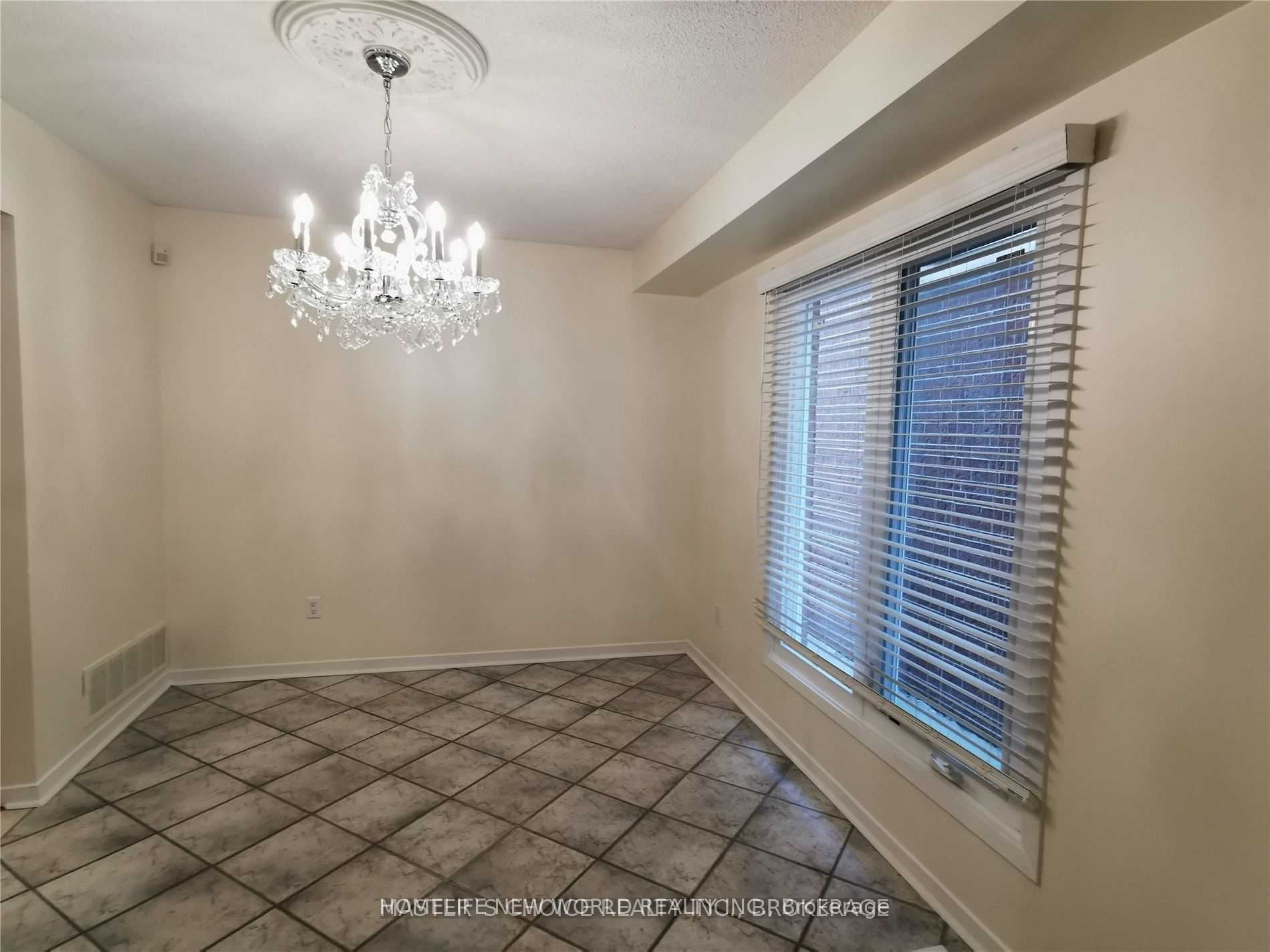 209 Winding Lane, Vaughan, ON L4J 5J6 photo 3