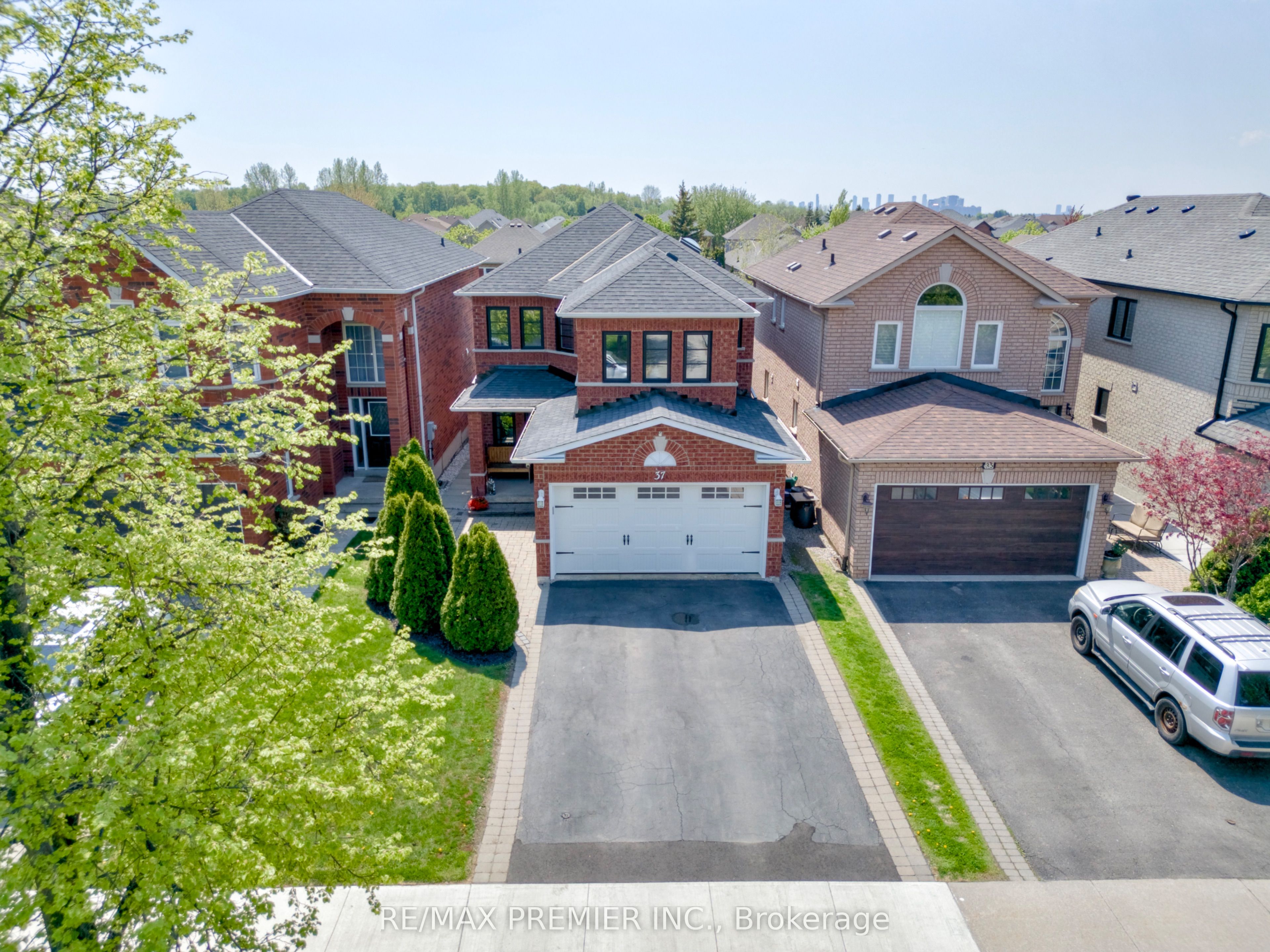37 Princeton Gate, Vaughan, ON L6A 2R7 photo 2
