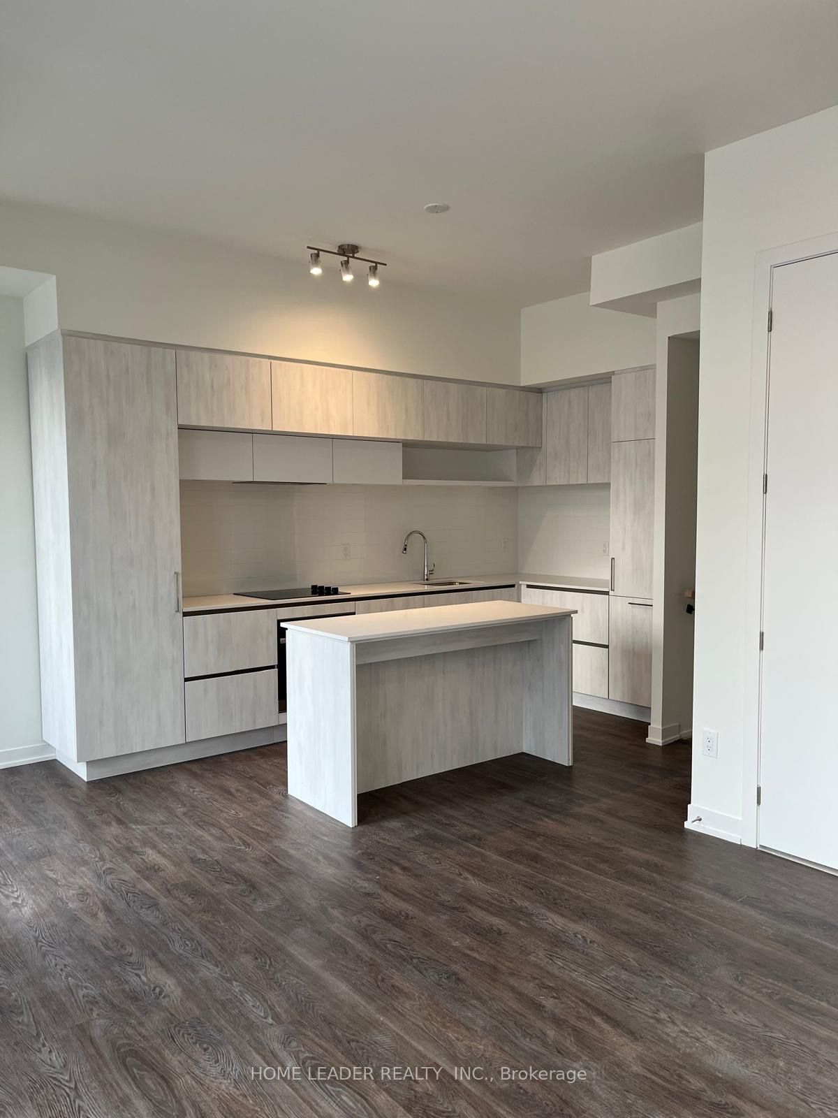 10 David eyer Road 1209, Richmond Hill, ON L4S 0N1 photo 2