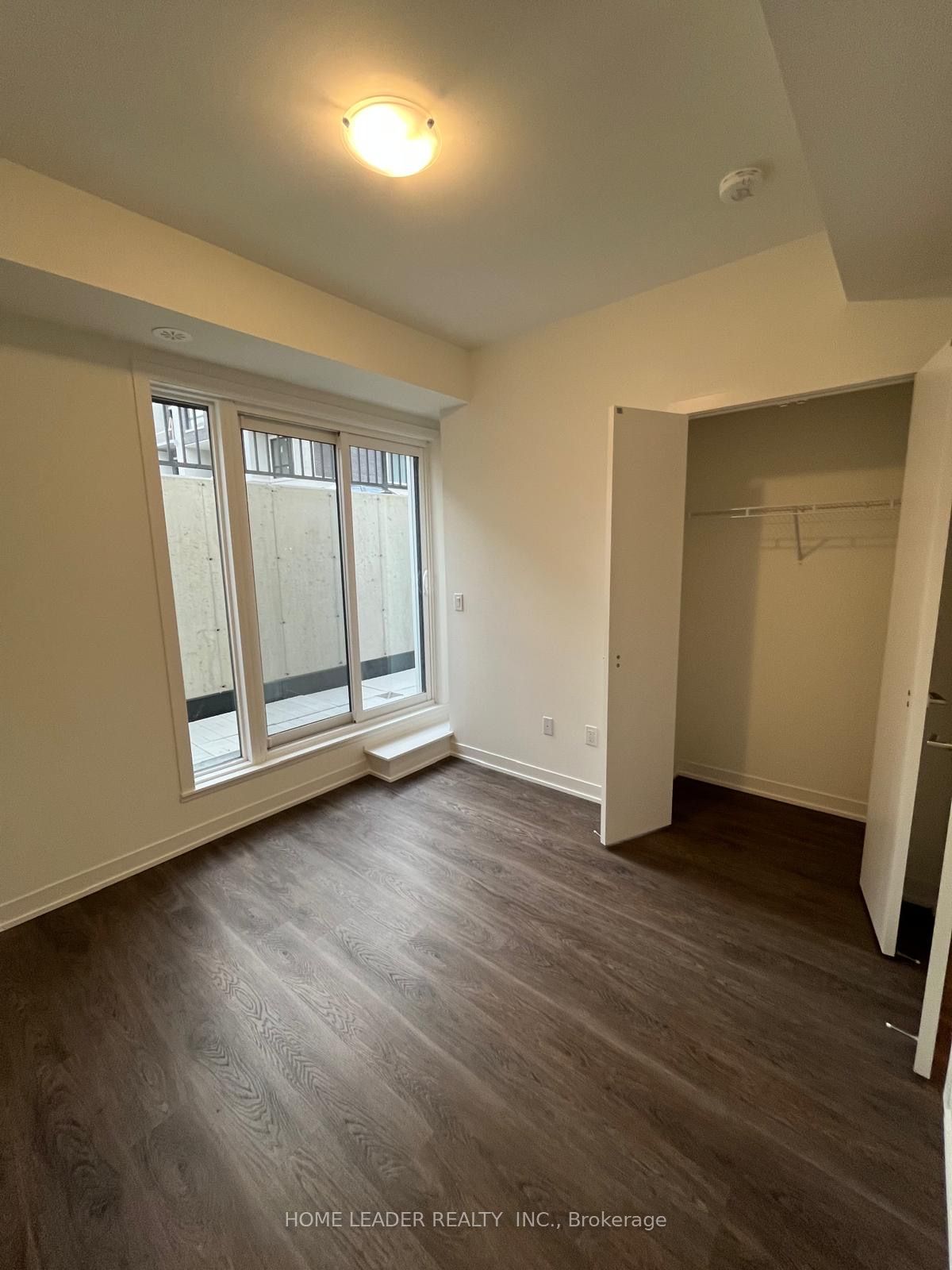 10 David eyer Road 1209, Richmond Hill, ON L4S 0N1 photo 4