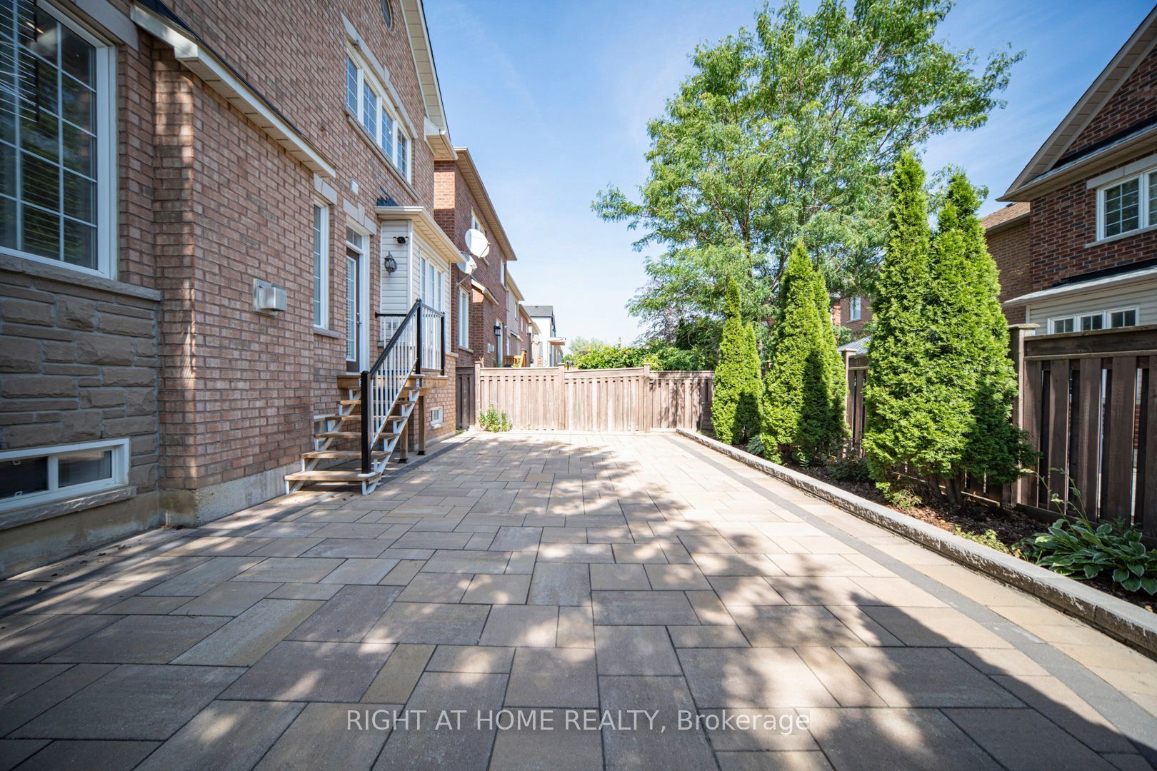 66 Larkmead Crescent, Markham, ON L6C 3C7 photo 5