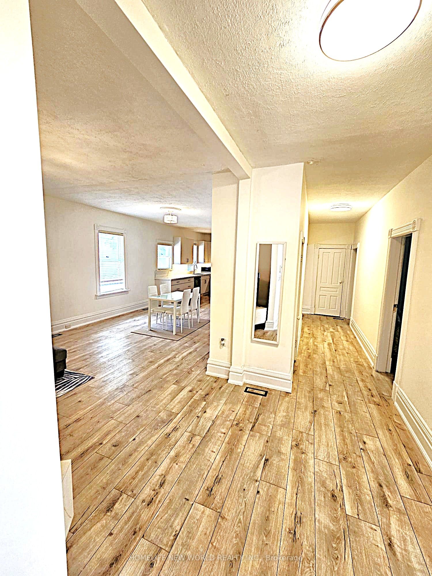 184 Prospect Street, Newmarket, ON L3Y 3T6 photo 2