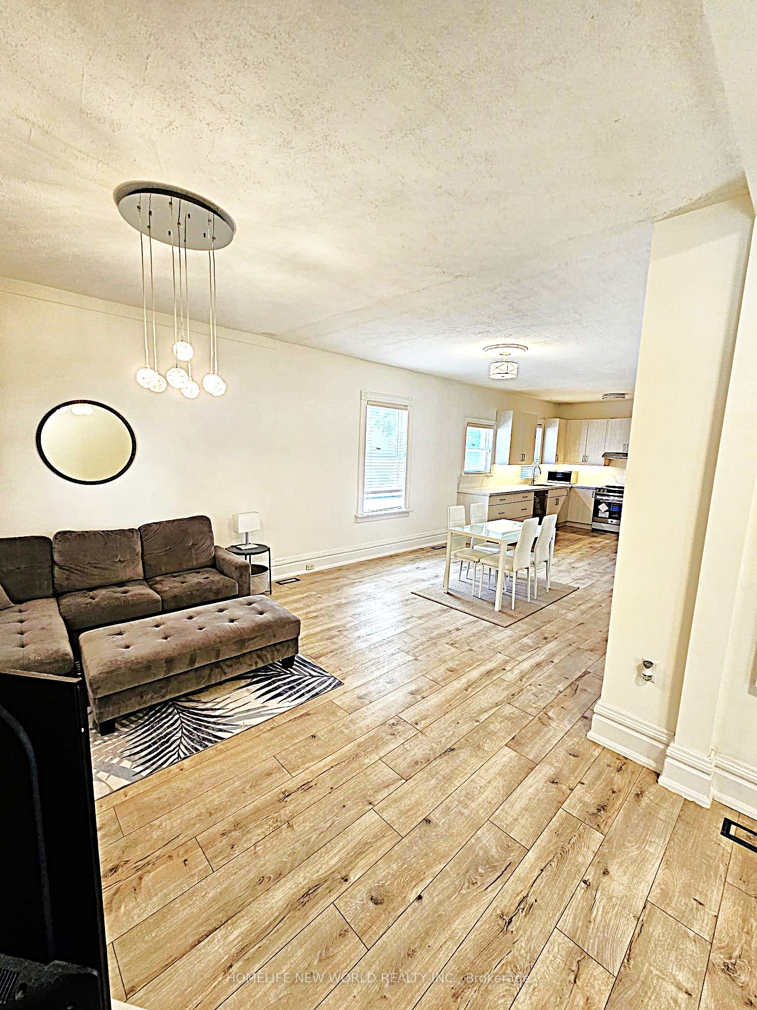184 Prospect Street, Newmarket, ON L3Y 3T6 photo 5