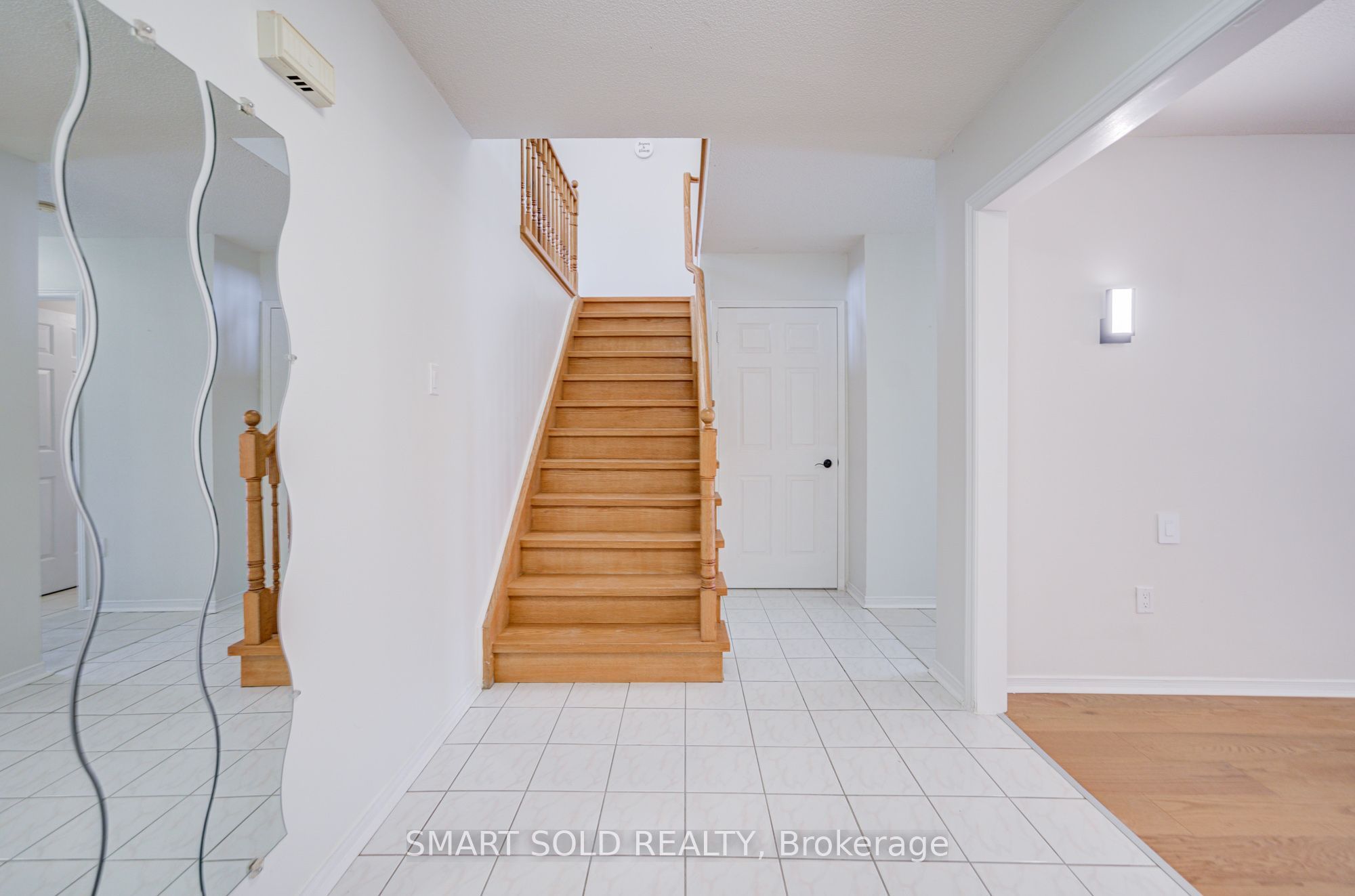 19 Justus Drive, Richmond Hill, ON L4C 9Z4 photo 3