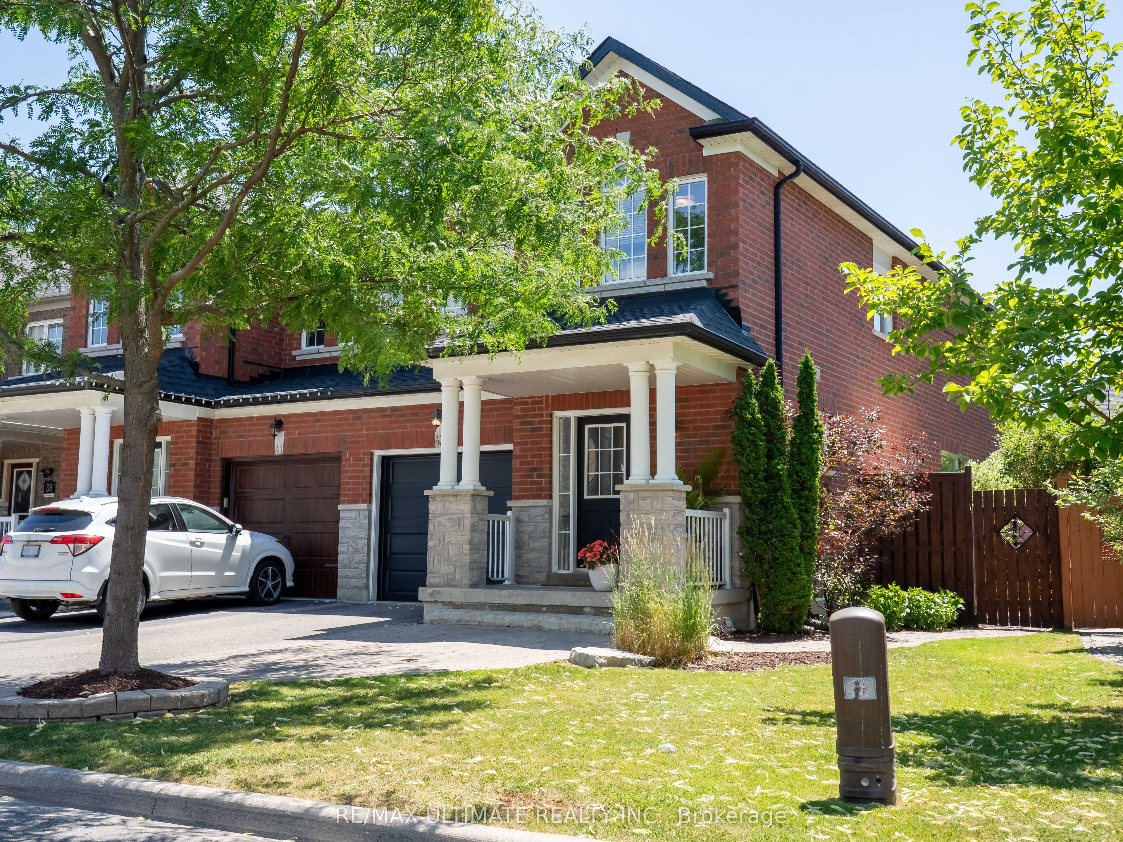 43 Shelbourne Drive, Vaughan, ON L4H 0J8 photo 3