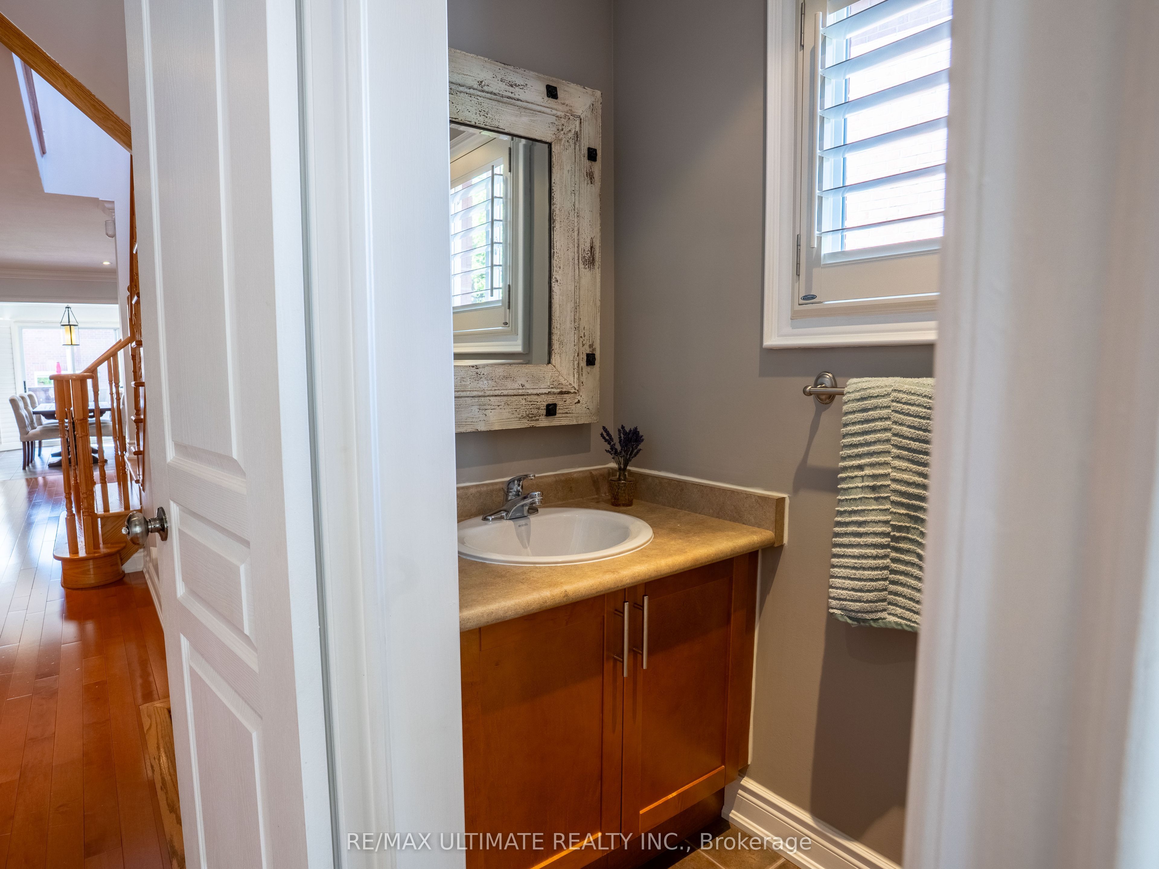 43 Shelbourne Drive, Vaughan, ON L4H 0J8 photo 5