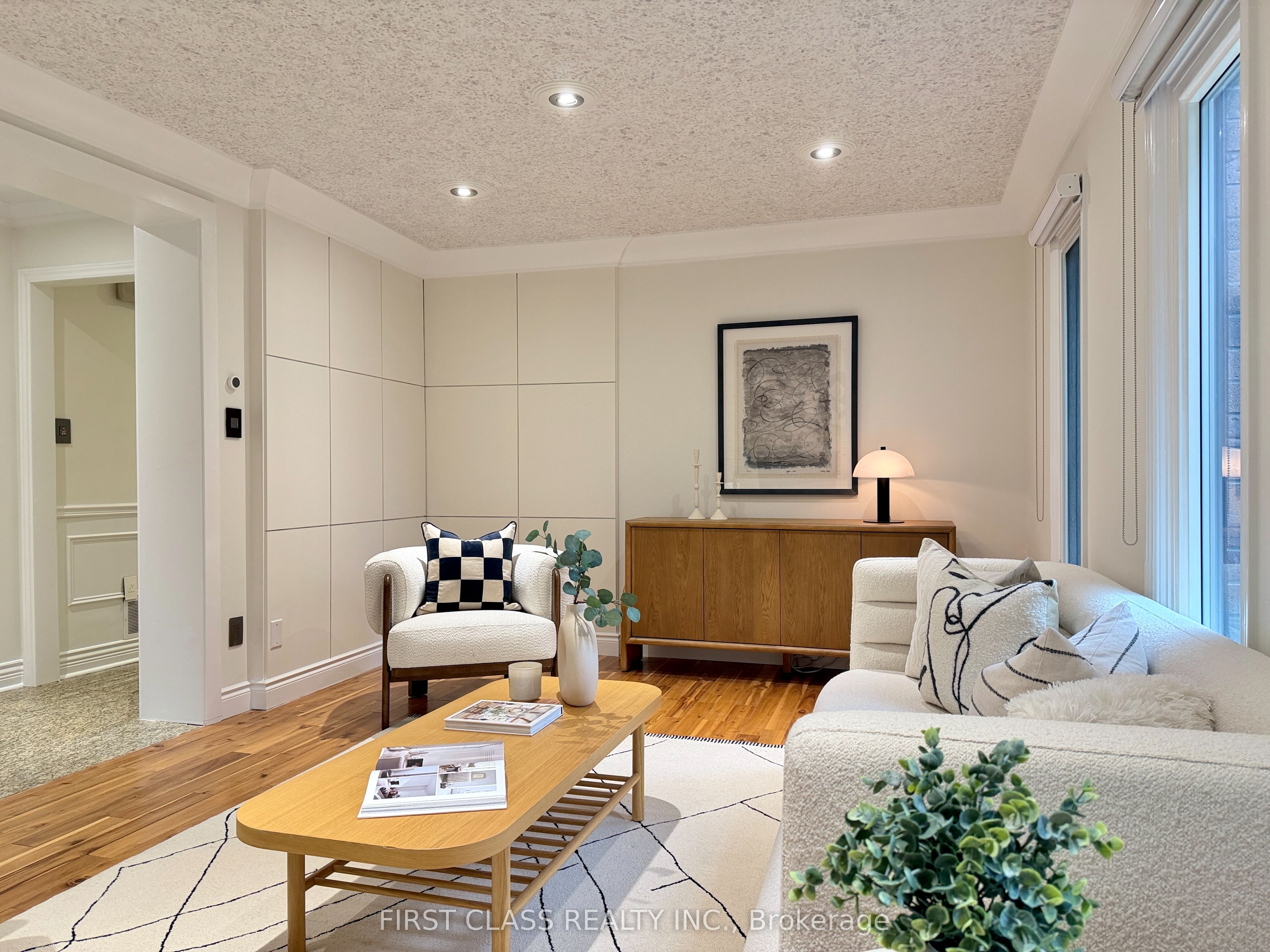 19 Tomlinson Circle, Markham, ON L3R 9L1