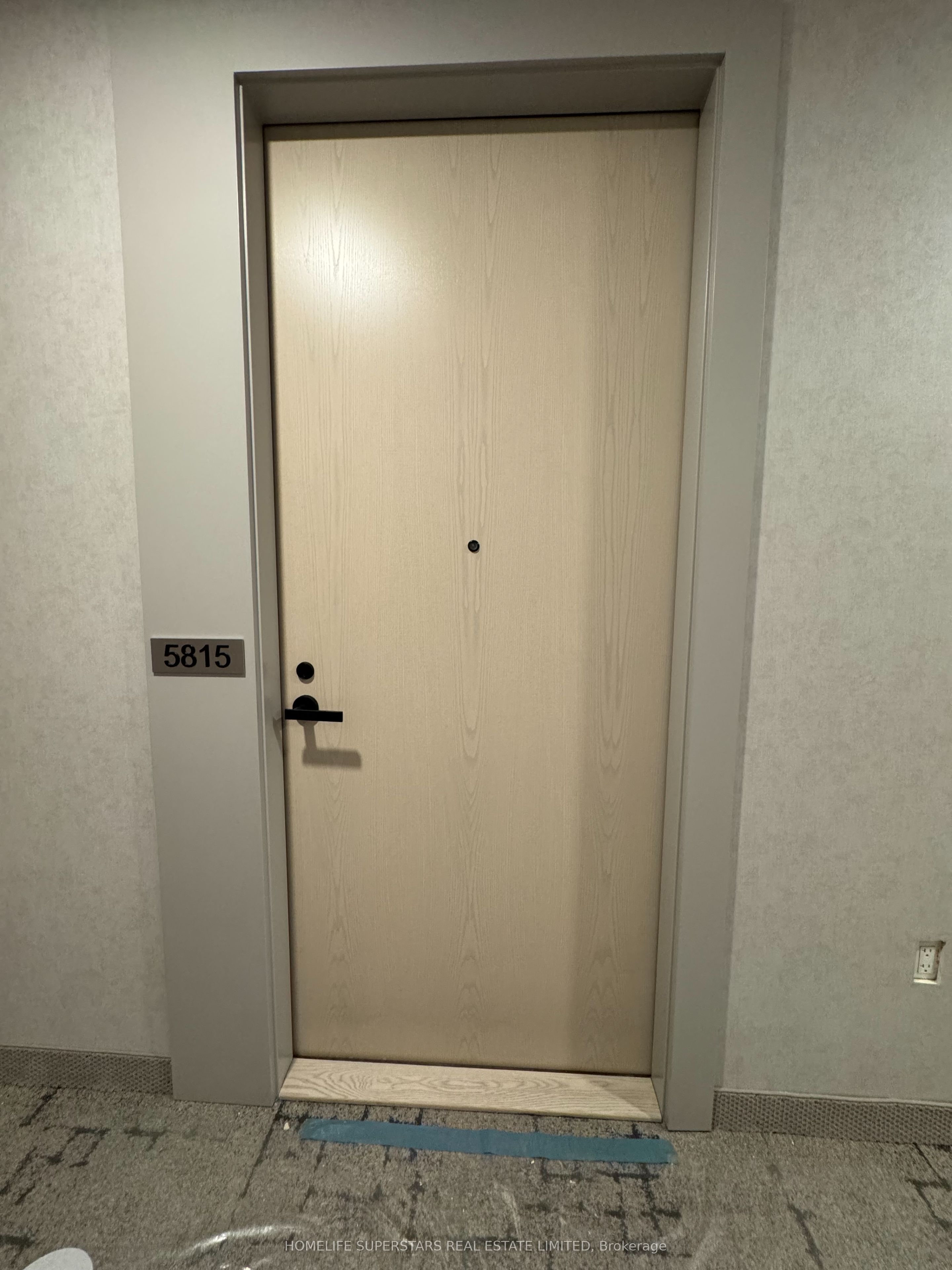 225 Commerce Street 5815, Vaughan, ON L4K 0R1