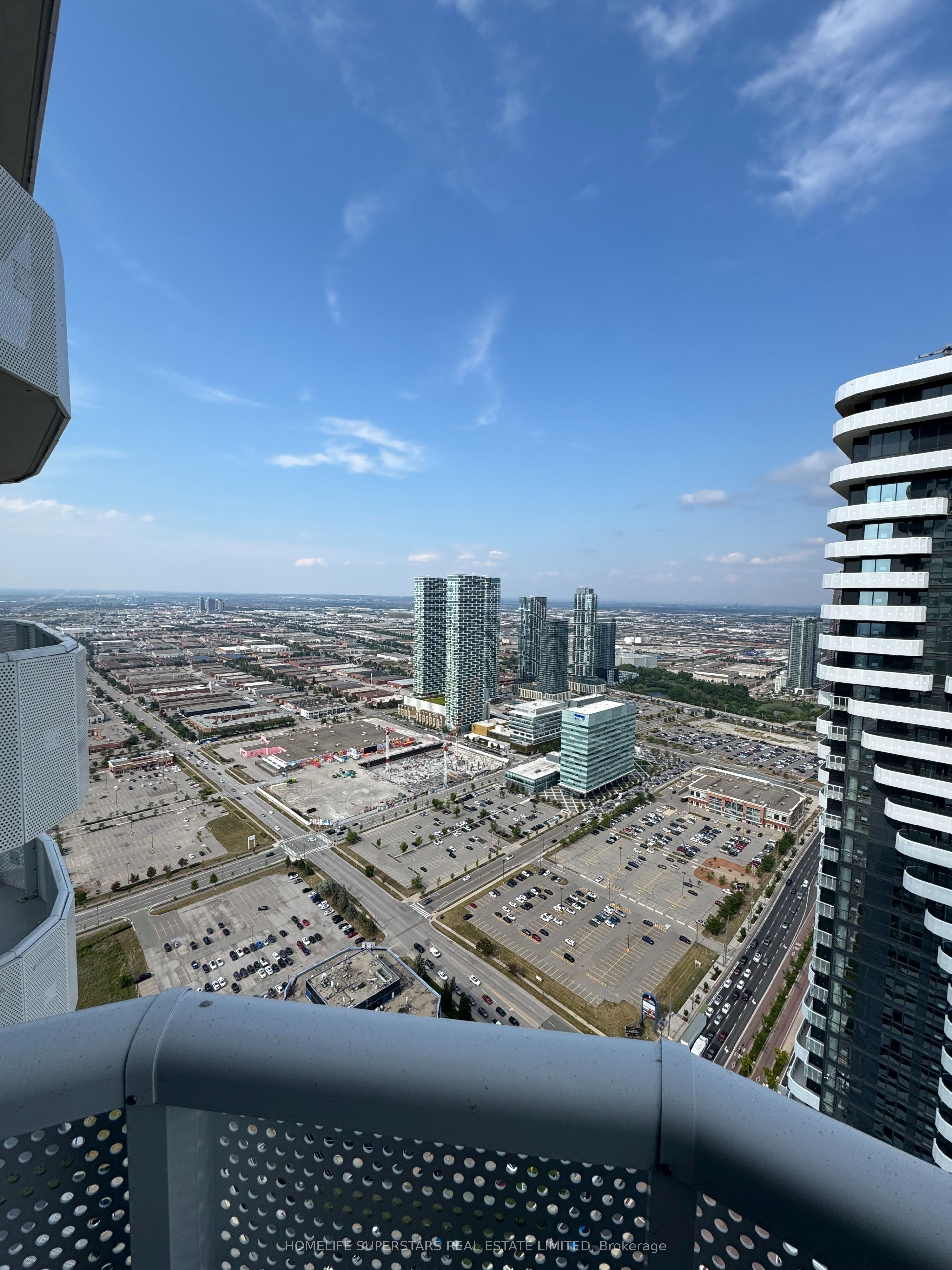 225 Commerce Street 5815, Vaughan, ON L4K 0R1 photo 3