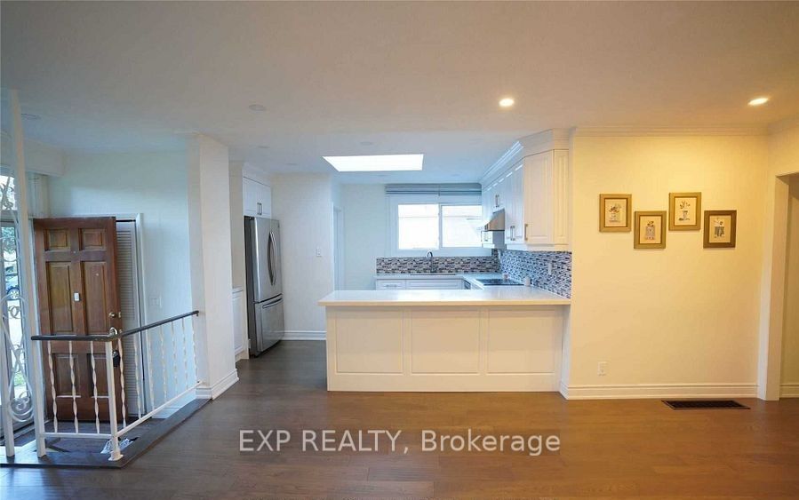 218 Ashlar Road, Richmond Hill, ON L4C 2W6 photo 5