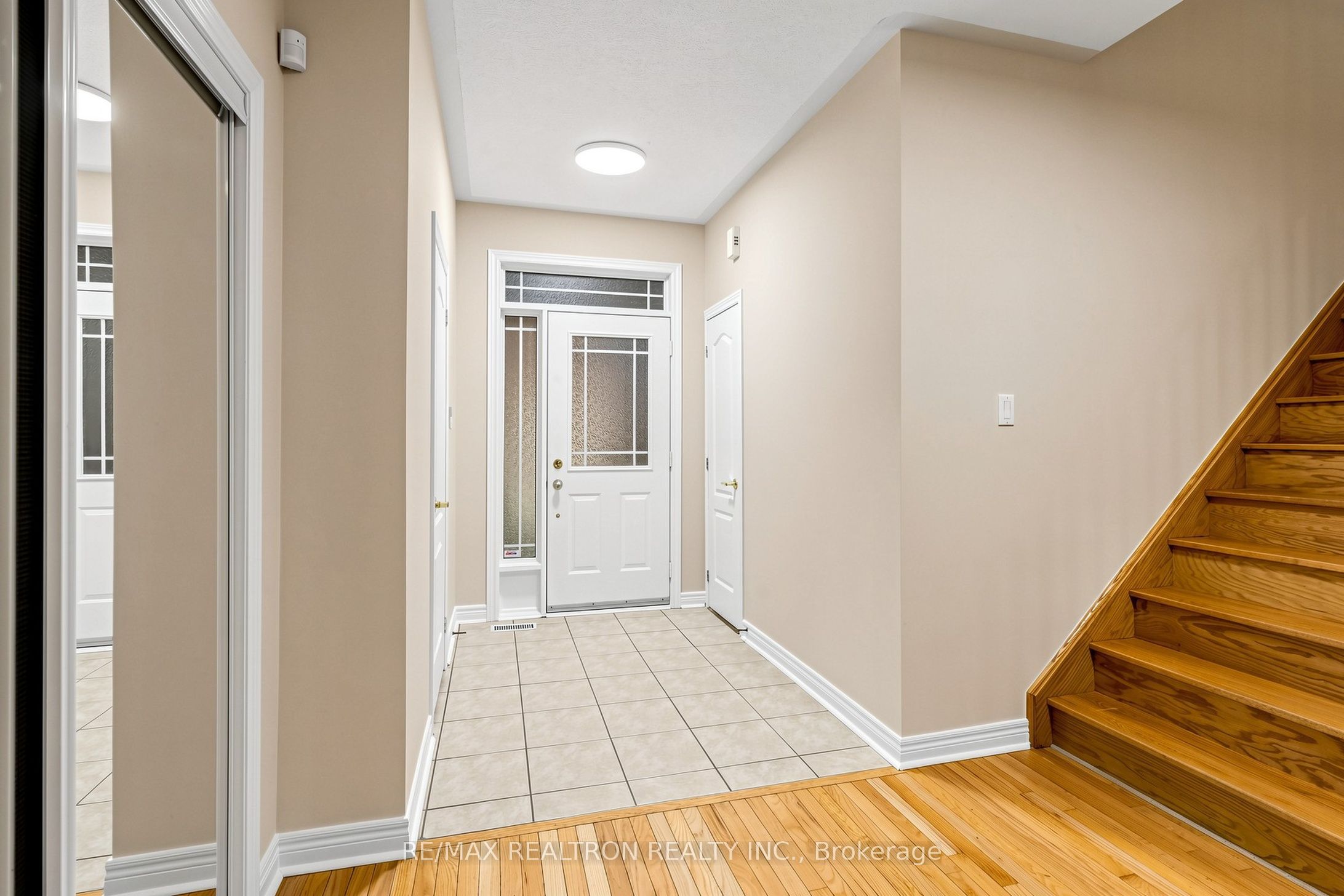 142 Mistywood Crescent W, Vaughan, ON L4J 9K3 photo 4