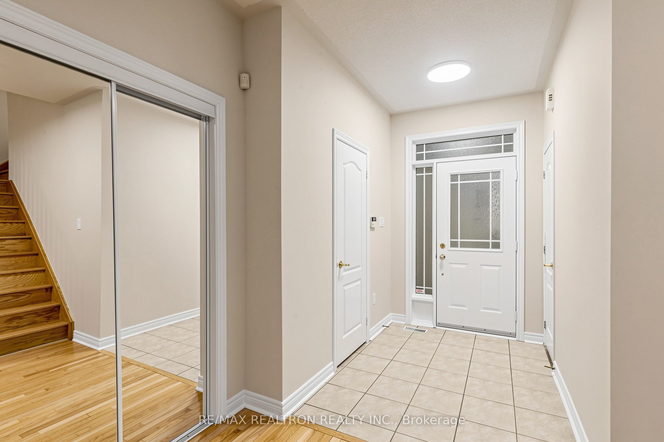 142 Mistywood Crescent W, Vaughan, ON L4J 9K3 photo 5