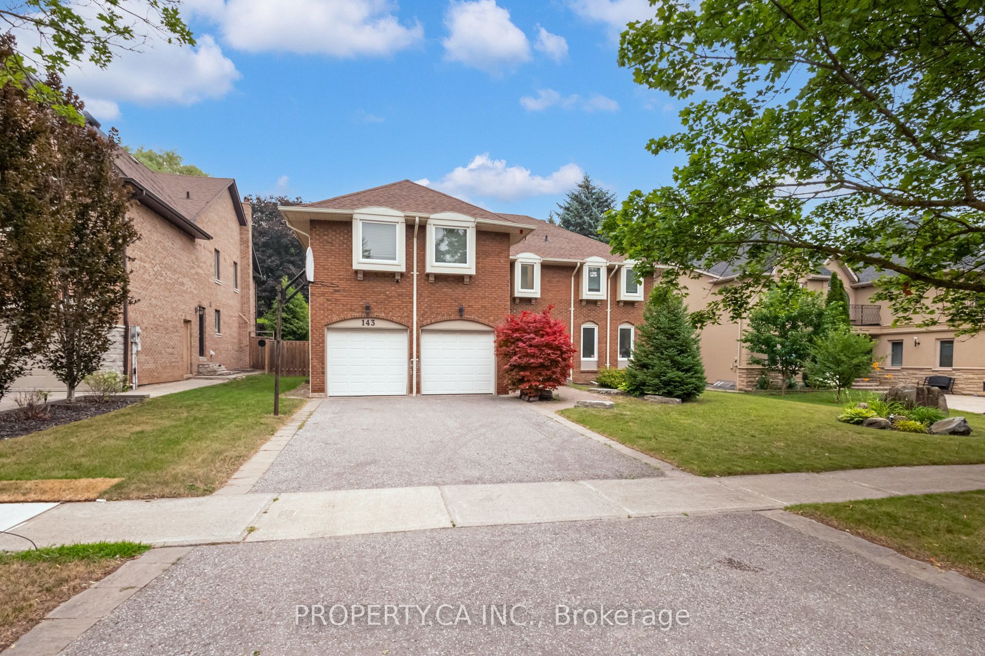 143 Cambridge Crescent, Richmond Hill, ON L4C 6G1 photo 3