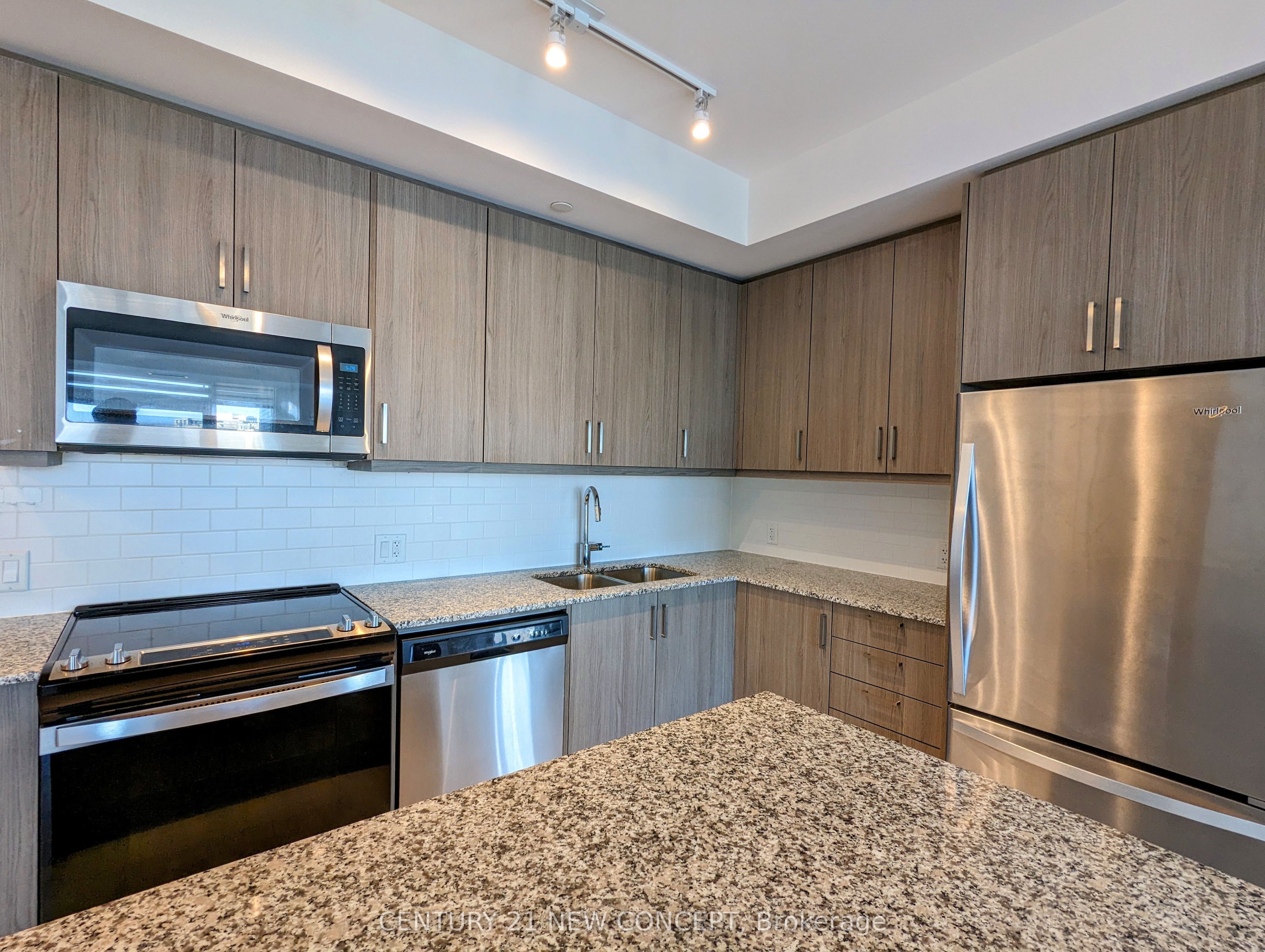10 Gatineau Drive 804, Vaughan, ON L4J 0L2 photo 4