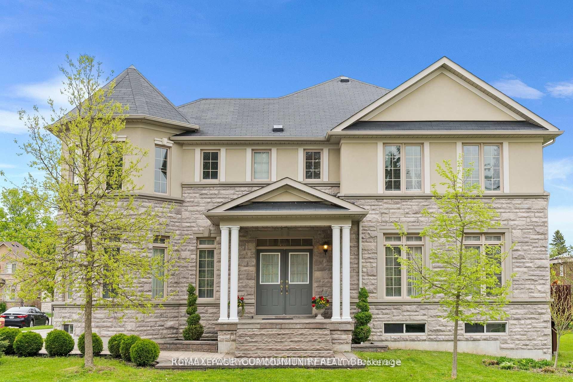 108 Headwater Crescent, Richmond Hill, ON L4E 0T2 photo 2
