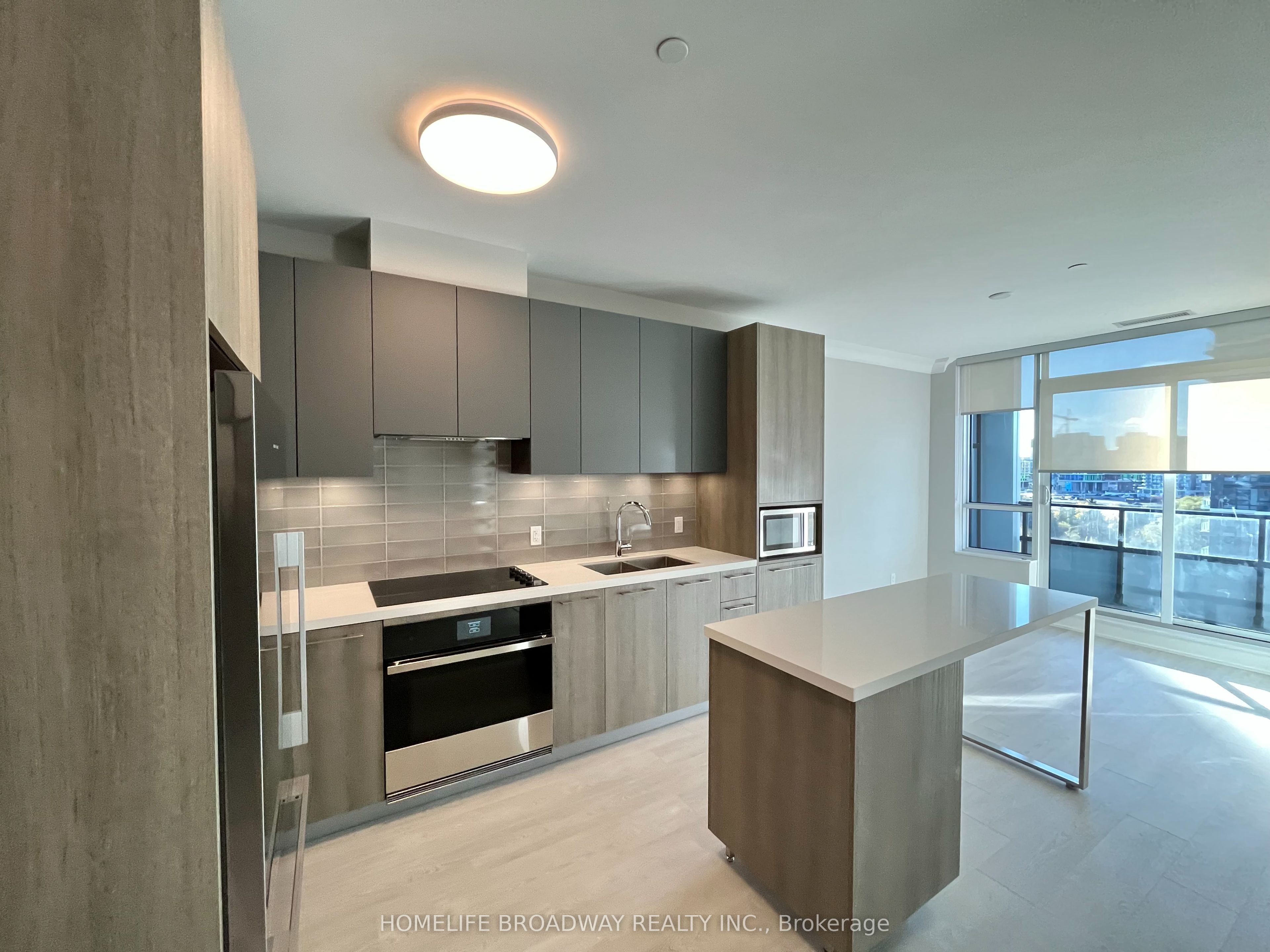 38 Water Walk Drive 1002, Markham, ON L3R 6M8 photo 4