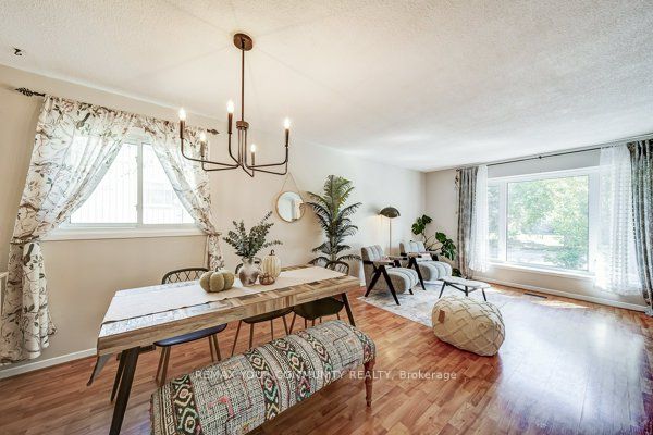124 Tyson Drive, East Gwillimbury, ON L0G 1H0 photo 2