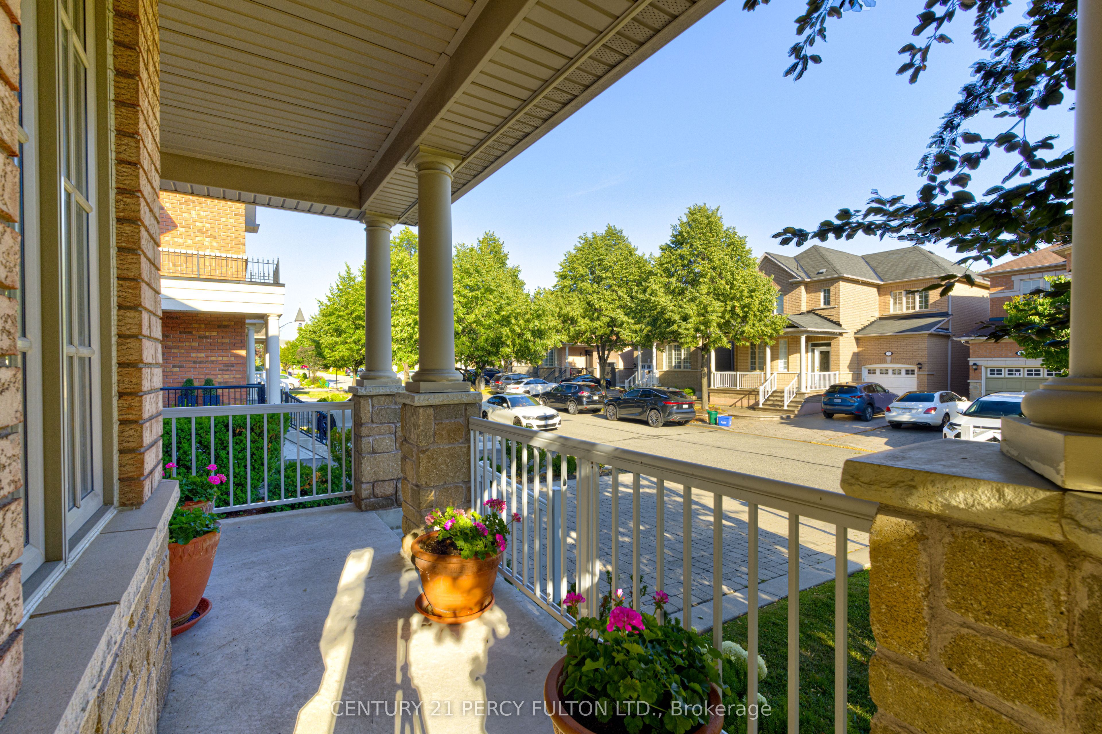 80 Saint James Avenue, Vaughan, ON L4H 3E8 photo 3
