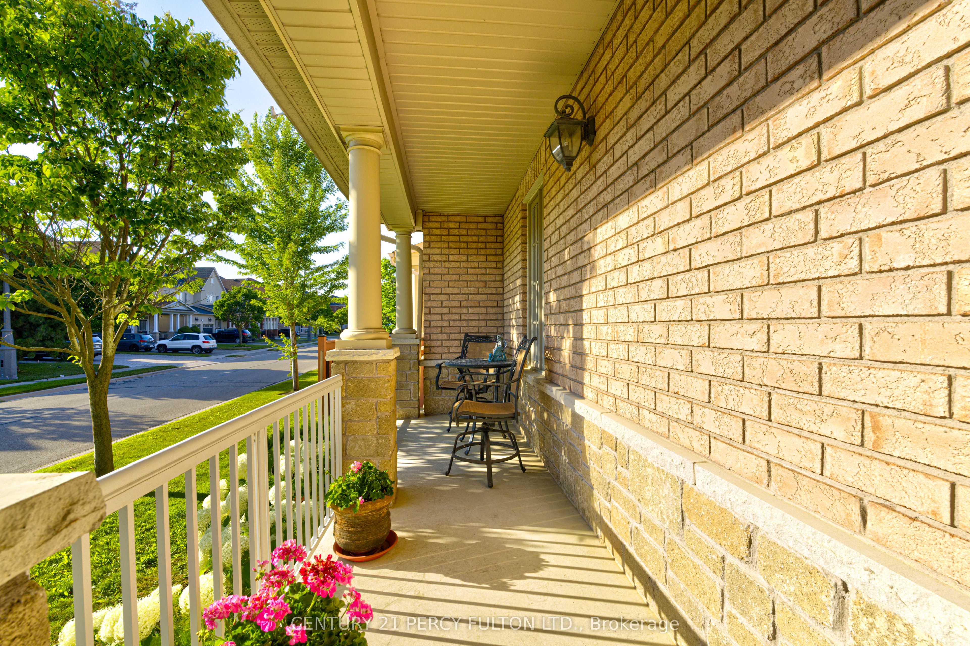 80 Saint James Avenue, Vaughan, ON L4H 3E8 photo 4