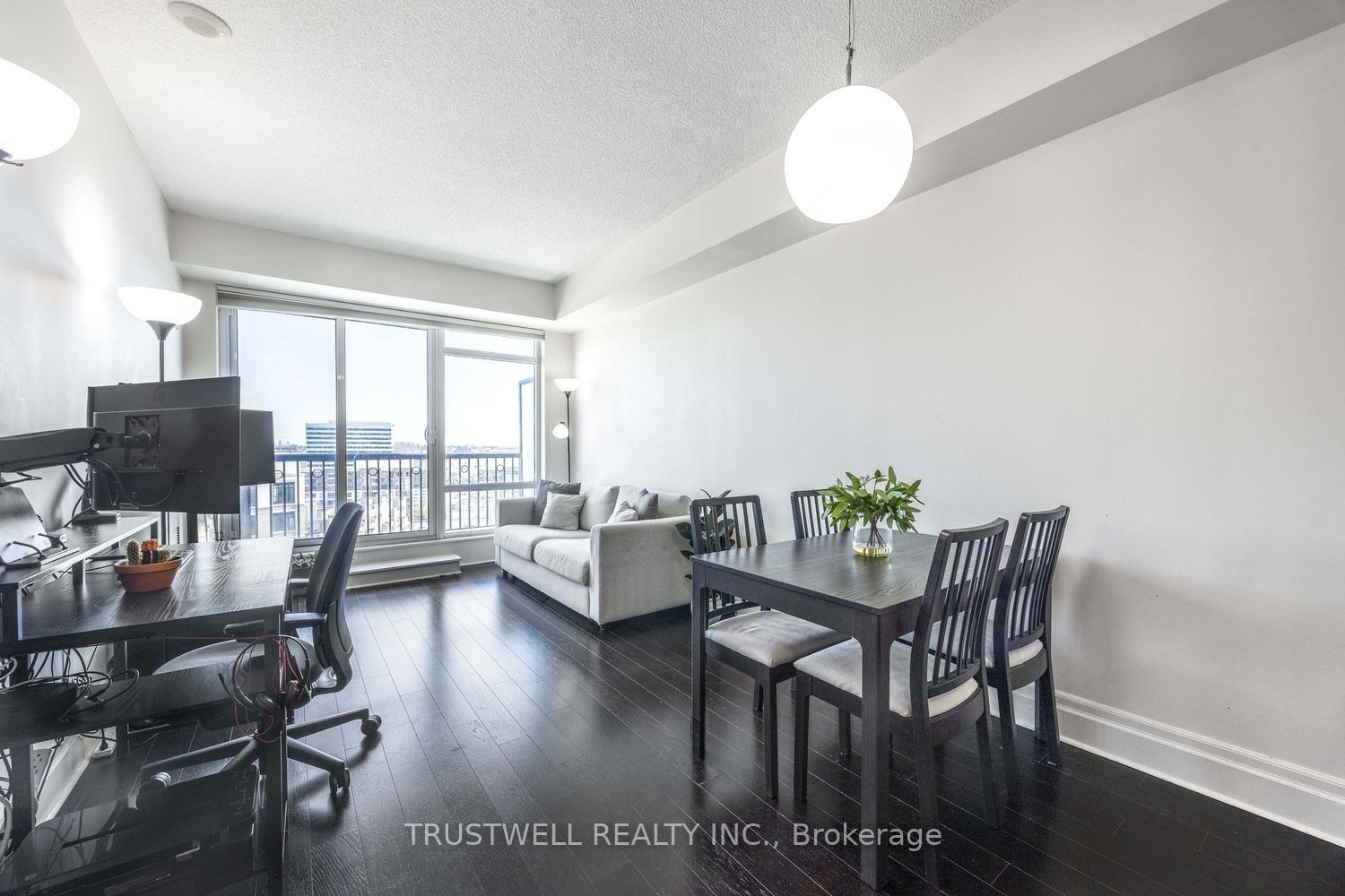 151 Upper Duke Crescent 1207, Markham, ON L6G 0E1 photo 3