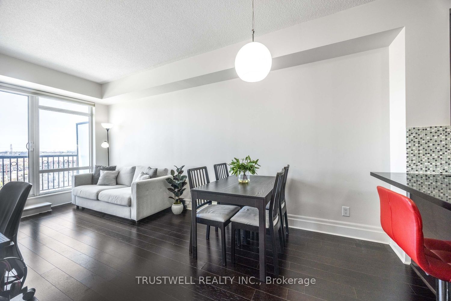 151 Upper Duke Crescent 1207, Markham, ON L6G 0E1 photo 4