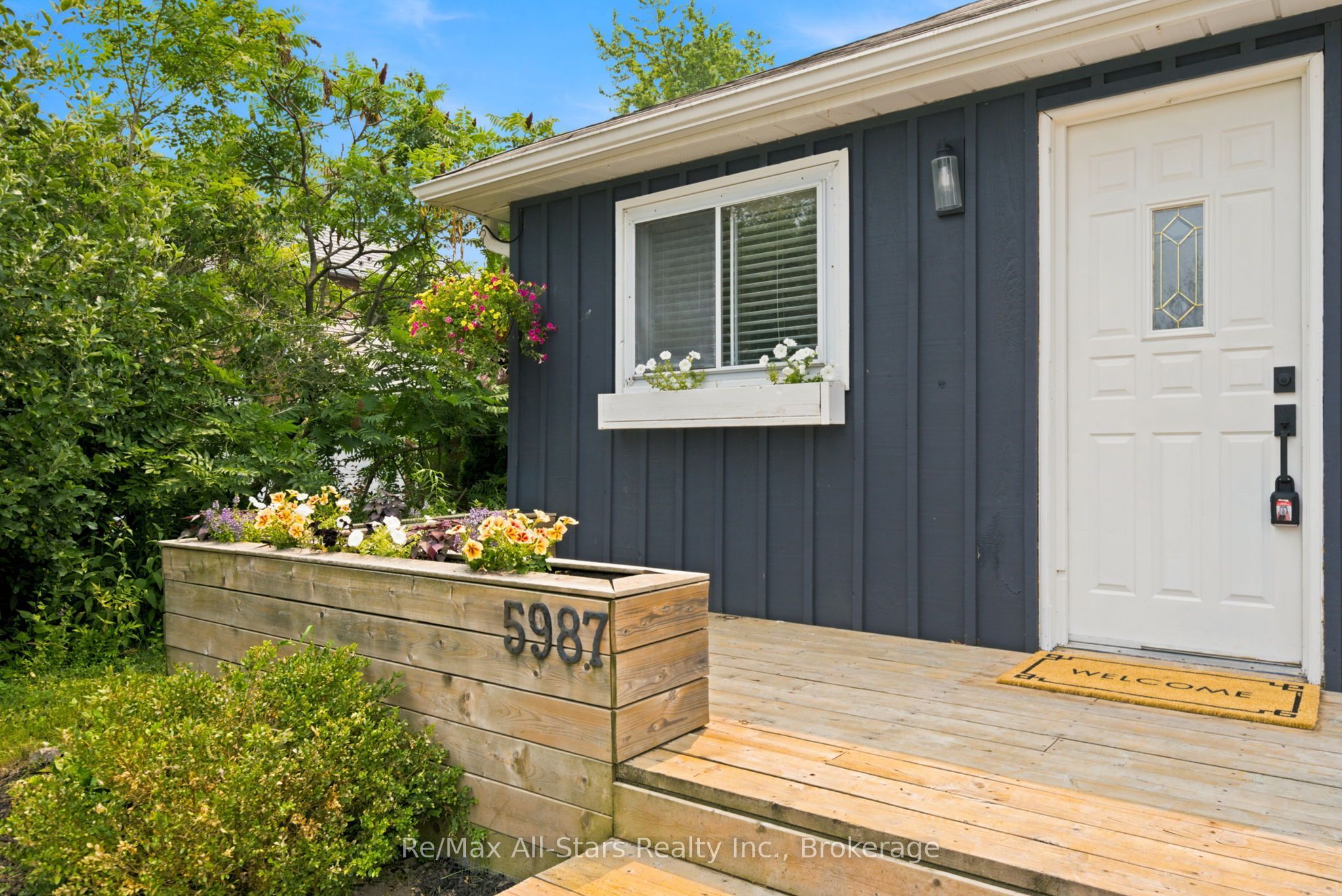 5987 Lakeshore Road, Whitchurch-Stouffville, ON L4A 7X3 photo 4