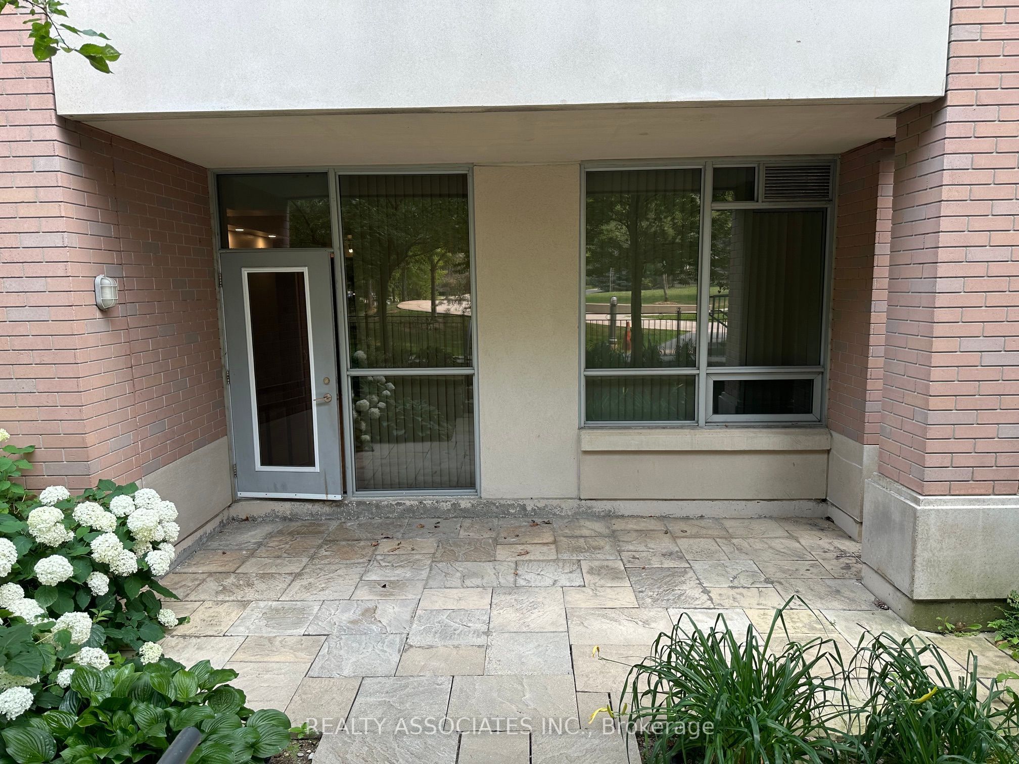 23 Cox Boulevard 181, Markham, ON L3R 4G1 photo 2