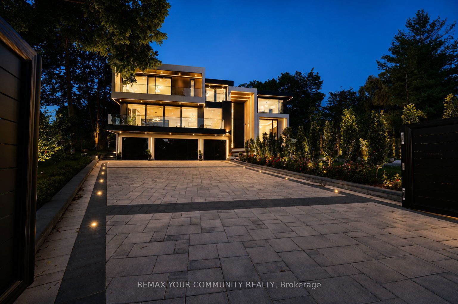 35 Riverside Boulevard, Vaughan, ON L4J 1H5 photo 3