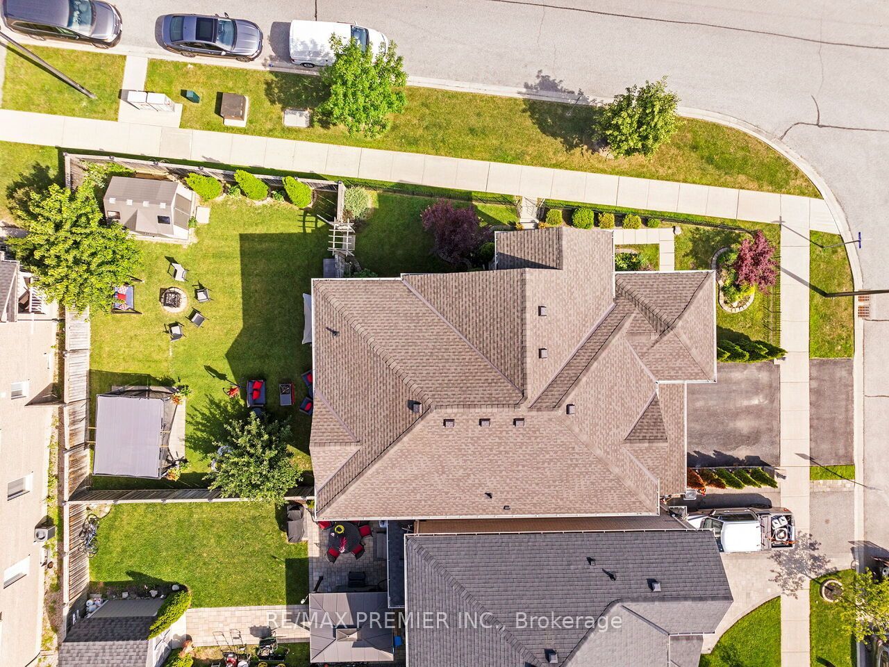 183 Aishford Road, Bradford West Gwillimbury, ON L3Z 0P4 photo 3
