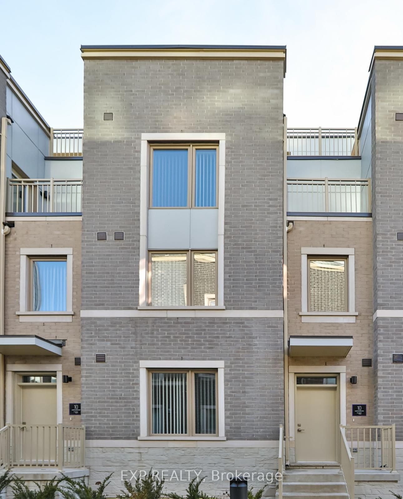 10 Almond Blossom Mews 102, Vaughan, ON L4K 0N6 photo 3