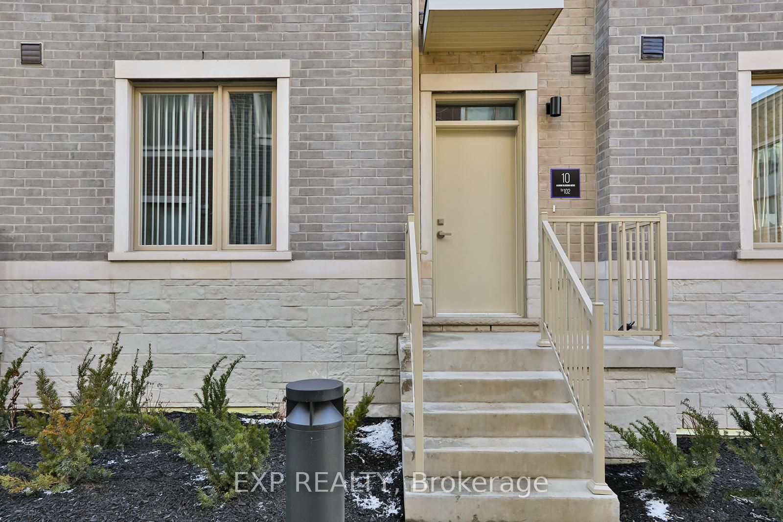 10 Almond Blossom Mews 102, Vaughan, ON L4K 0N6 photo 4