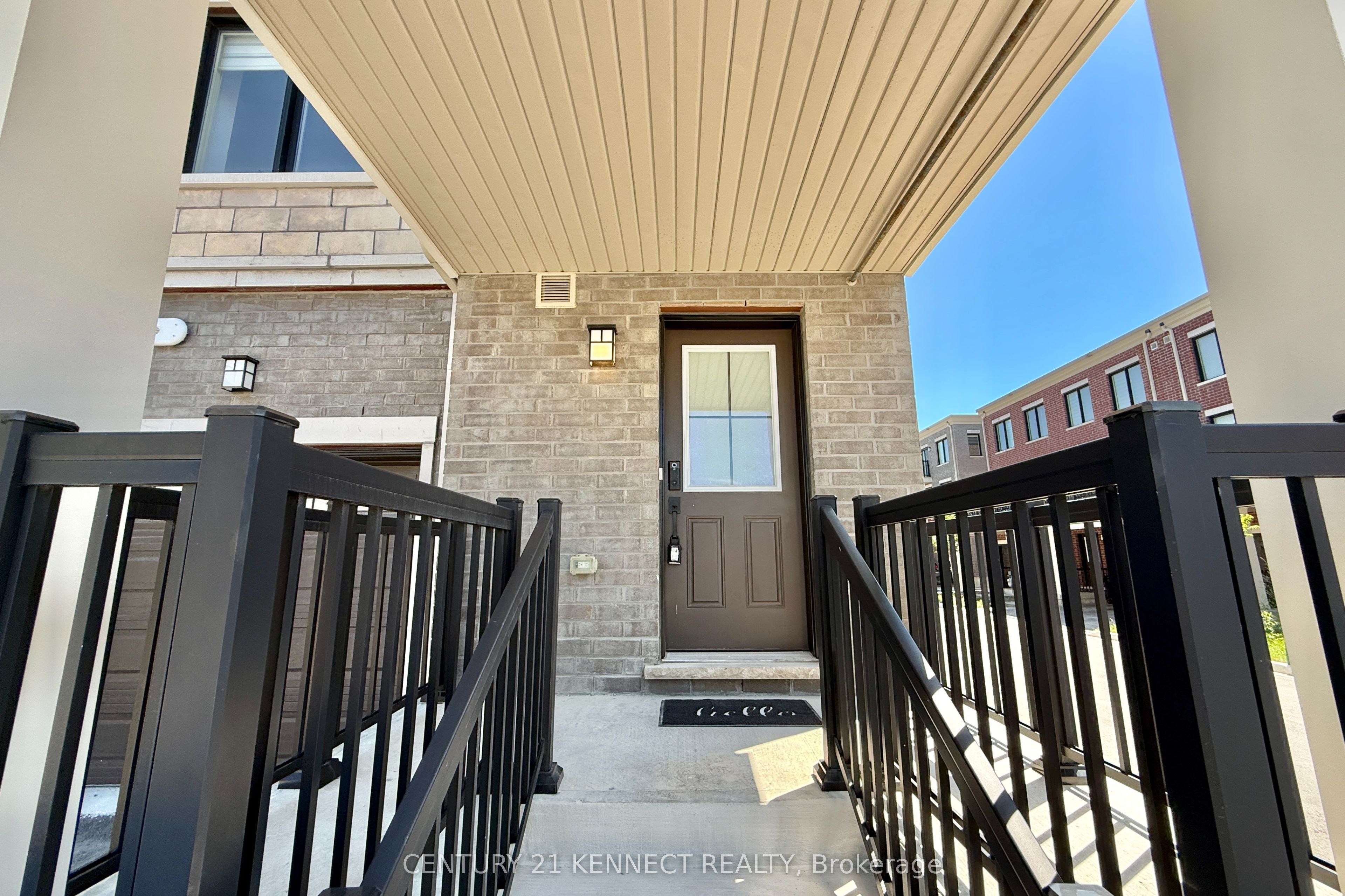 11 Canton Lane, Whitchurch-Stouffville, ON L4A 4W8 photo 4
