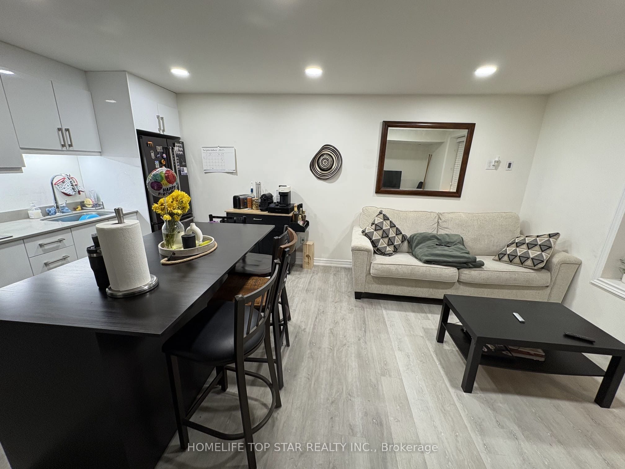 47 W Cooper Creek Court W Basement, Vaughan, ON L6A 2S4 photo 3