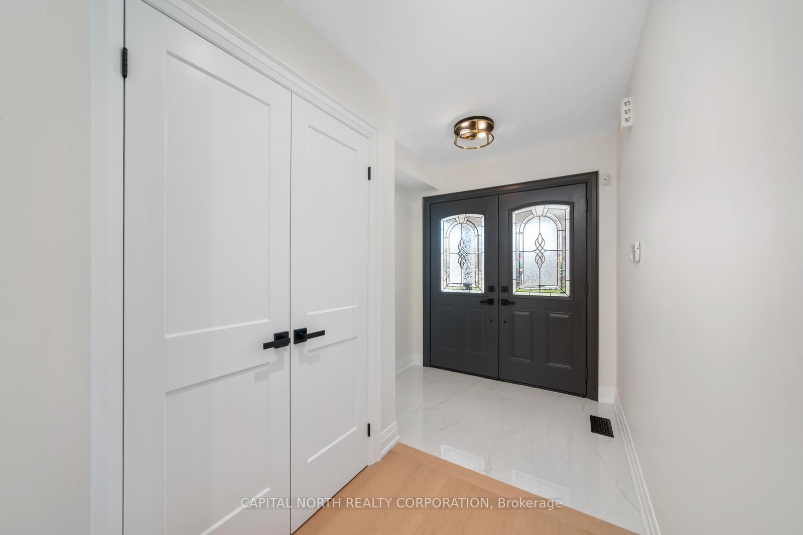 231 Venice Gate Drive, Vaughan, ON L4H 0G1 photo 4