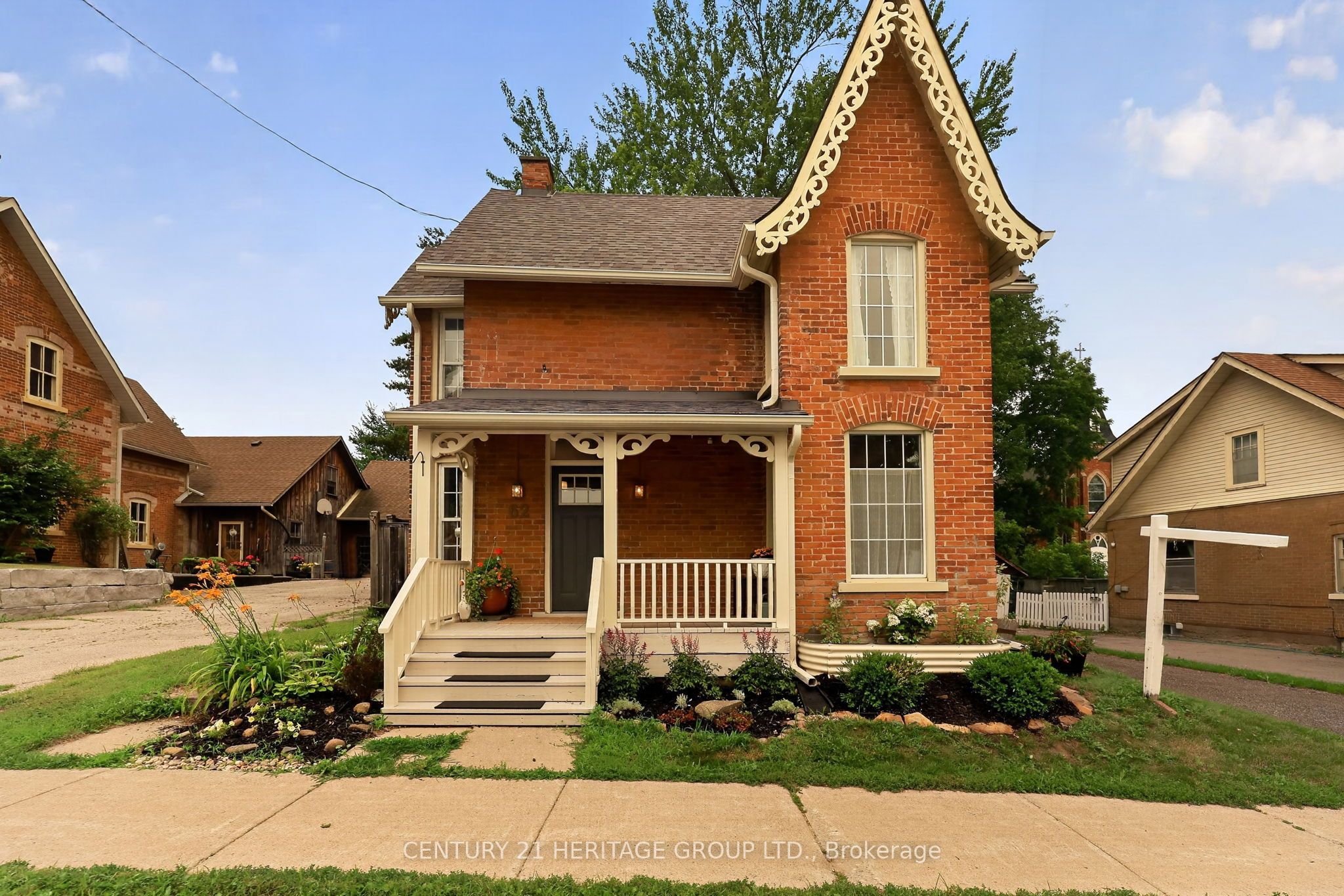 62 Queen Street N, New Tecumseth, ON L0G 1W0 photo 2