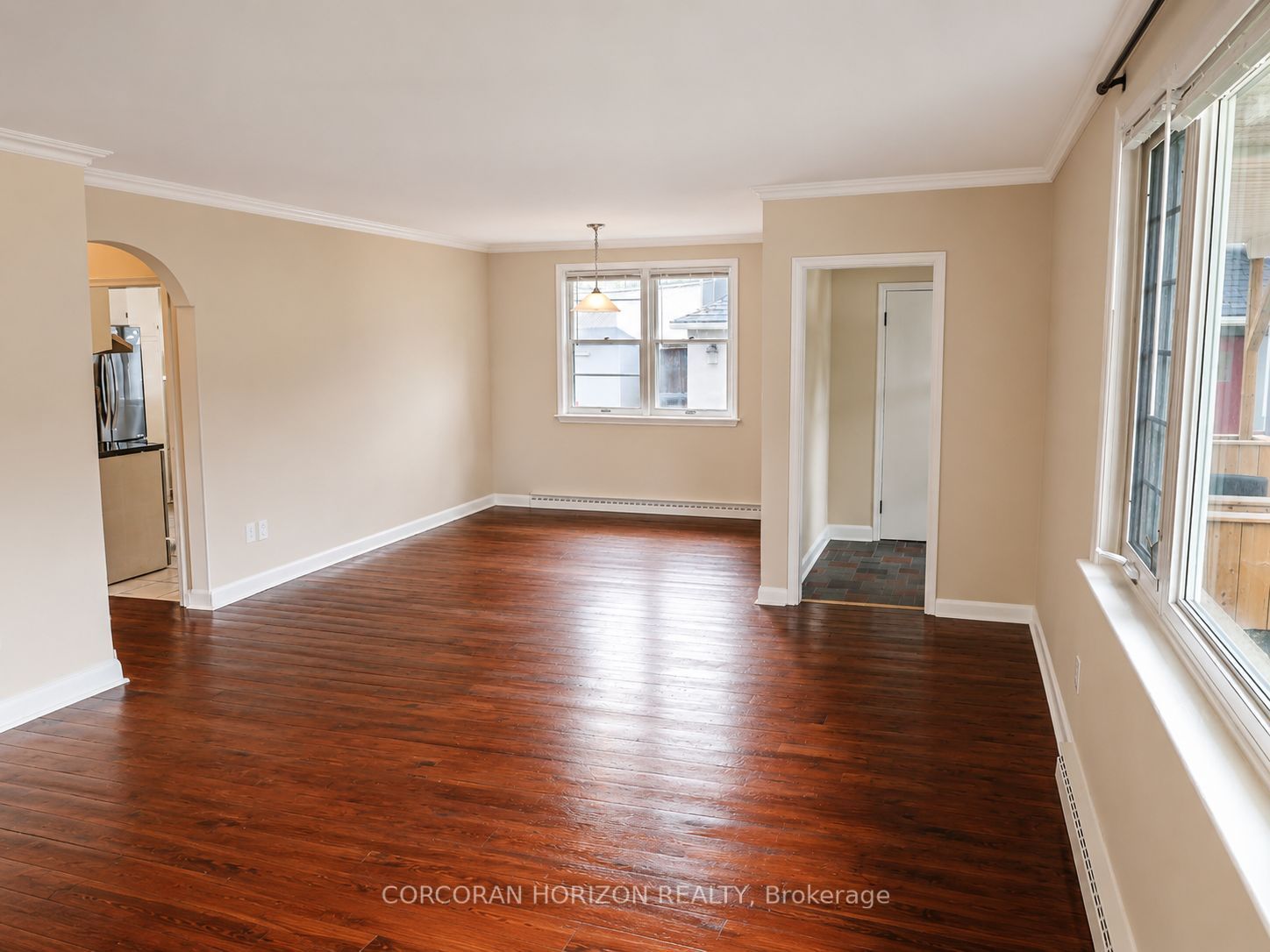 20407B Leslie Street Main, East Gwillimbury, ON L0G 1R0 photo 5